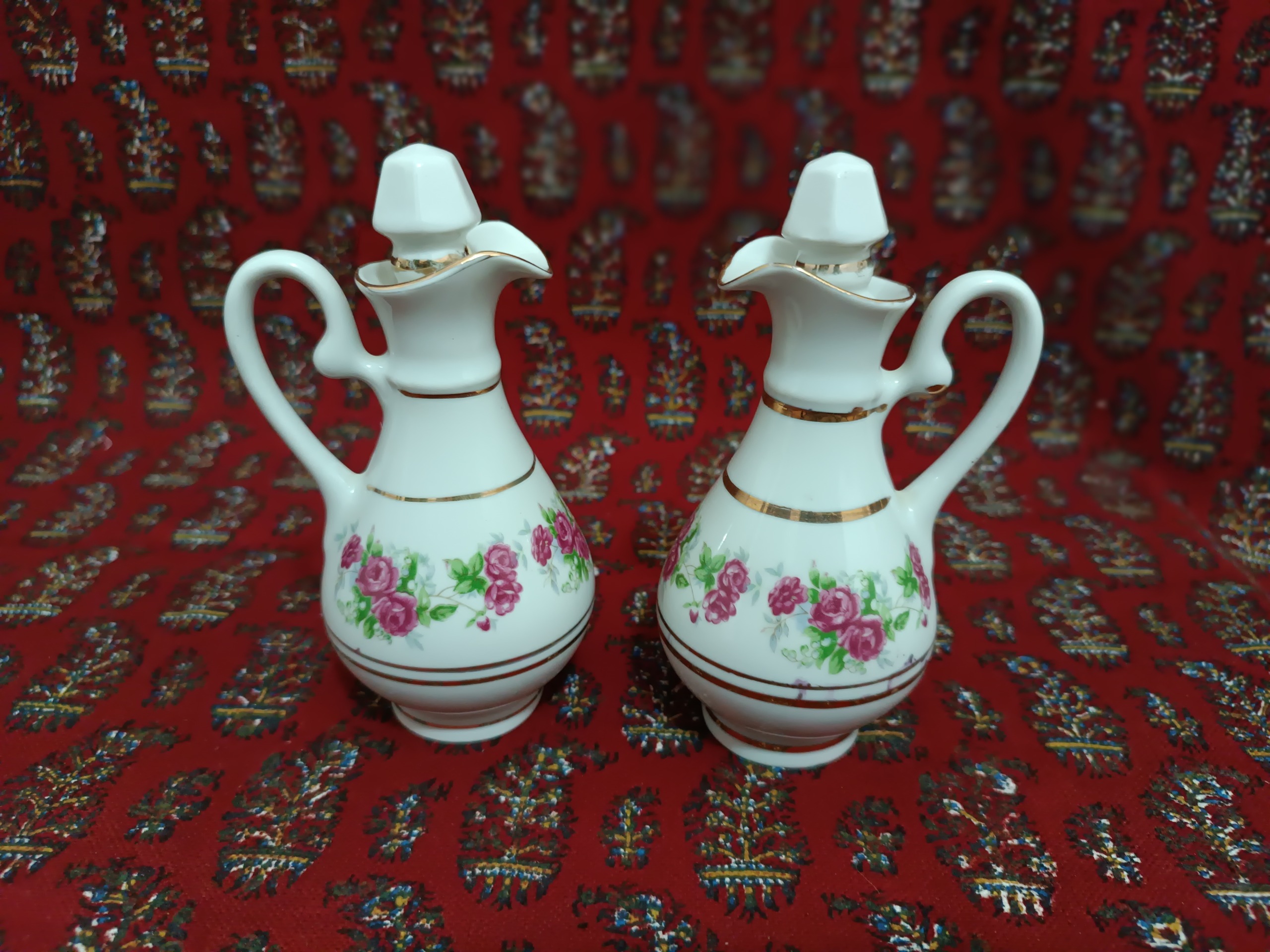 آبلیمو خوری در دار گلسرخی