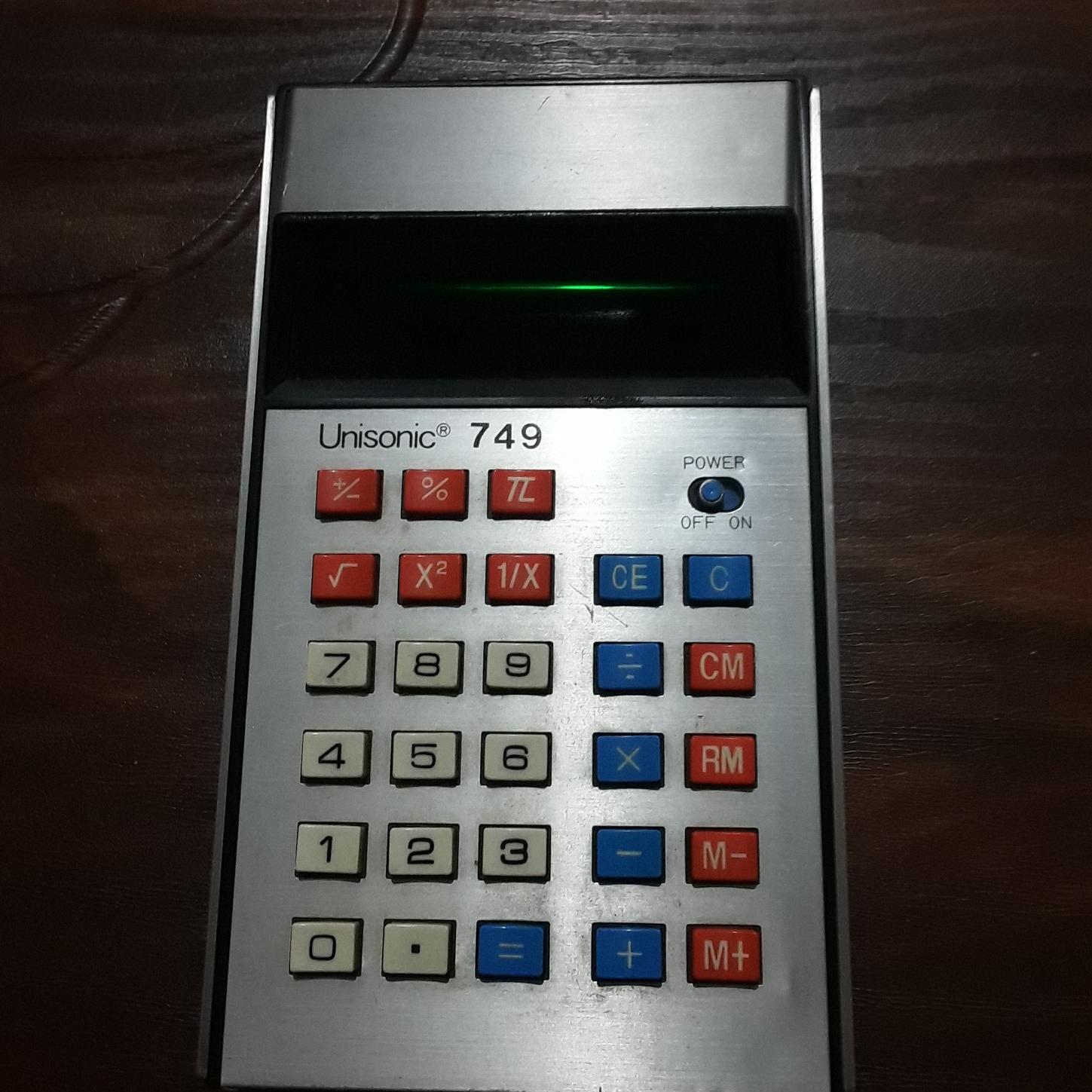 ماشین حساب لامپی قدیمی