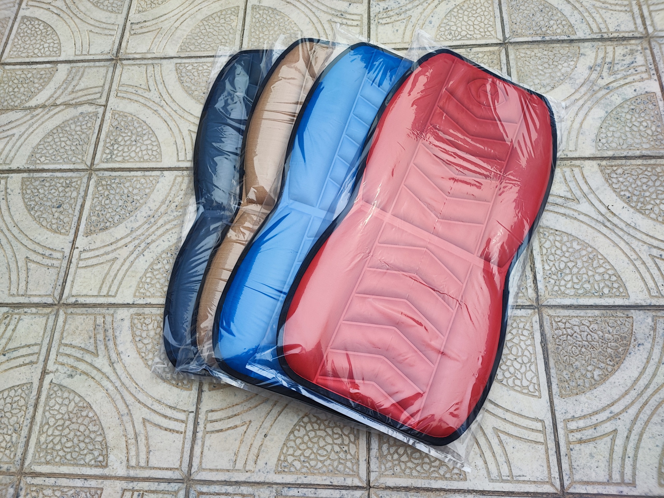 پشتی عرقگیر صندلی ماشین