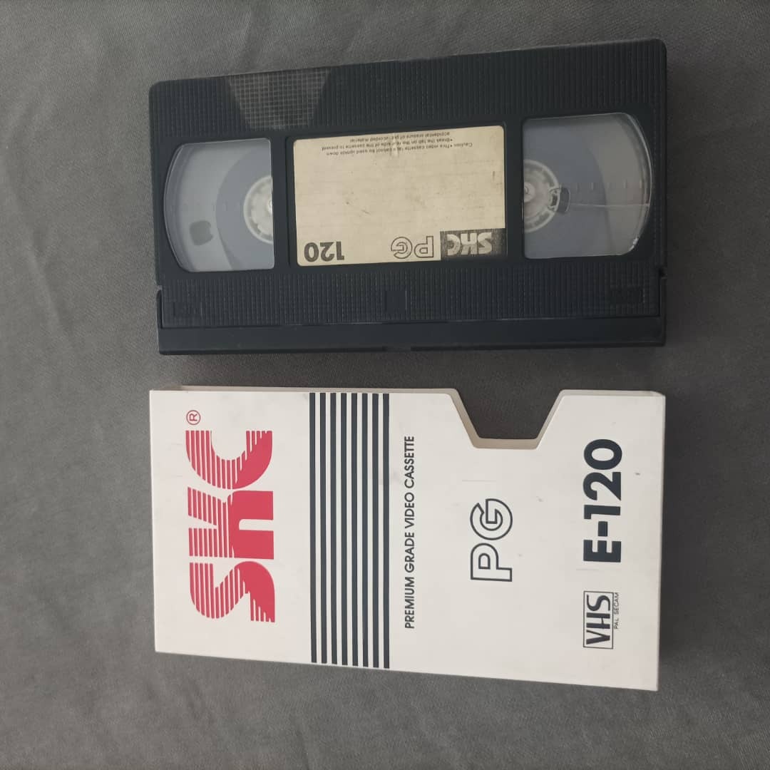 کمدی (فیلم ویدیو VHS  نمایش طنز ایرانی کد143)