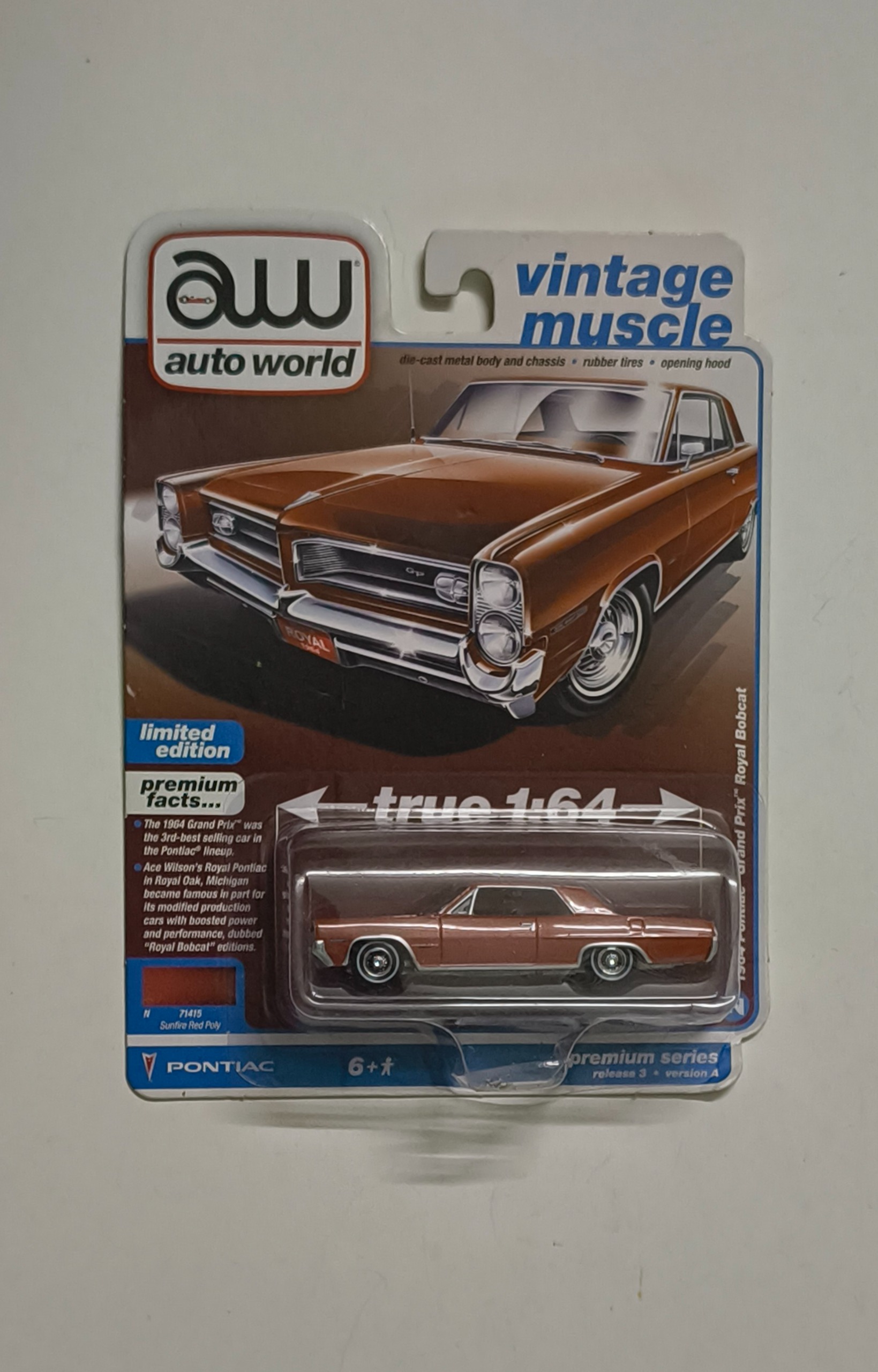 ماکت ماشین اتو ورلد پریمیوم pontiac