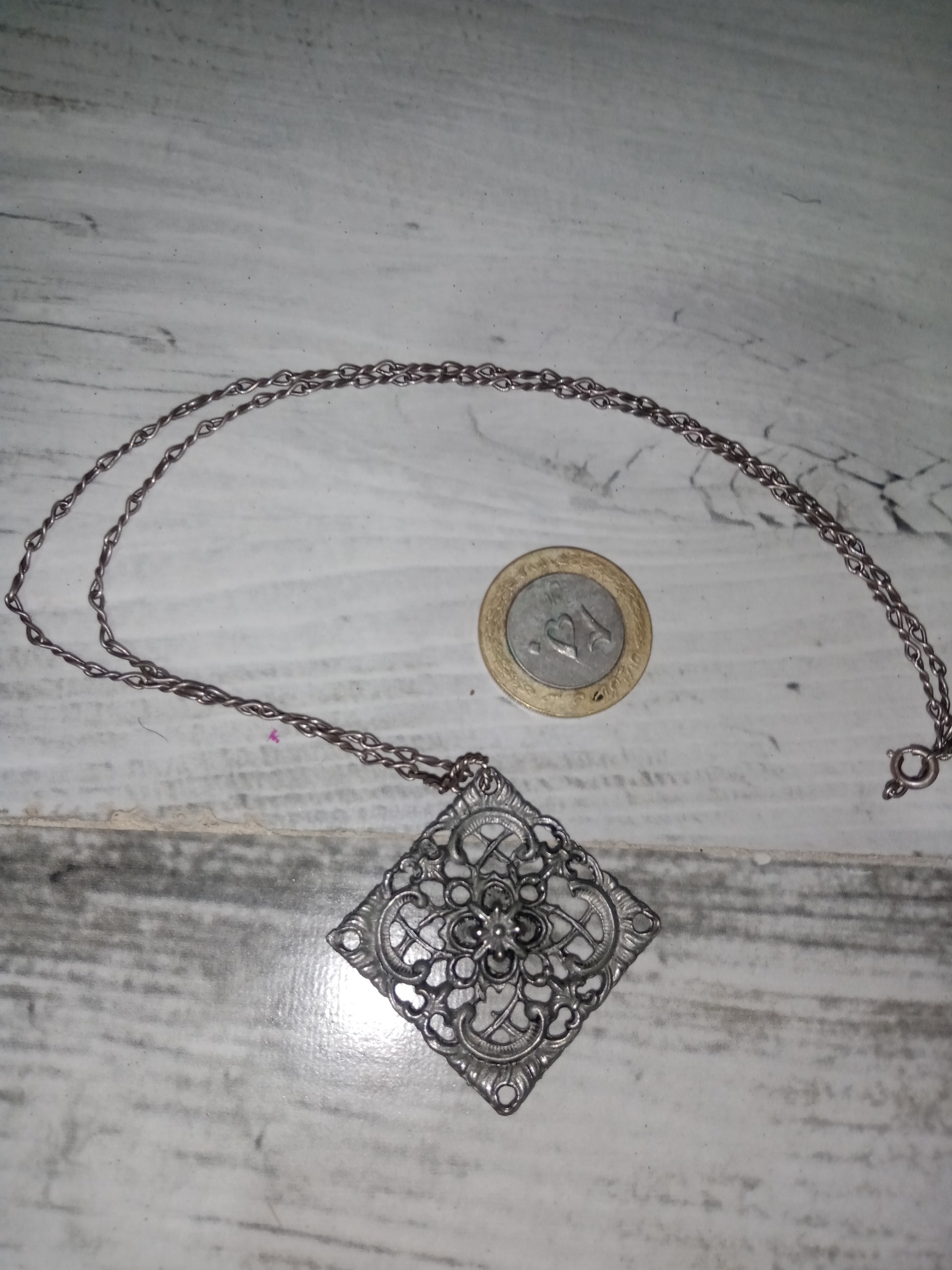 گردنبند ورشو با روکش نقره  دوره قاجار هست