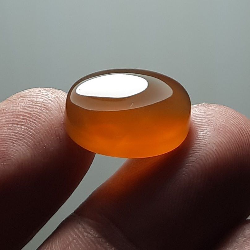 عقیق عسلی آبدار اصل یمن با رنگ طبیعی بدون بهسازی