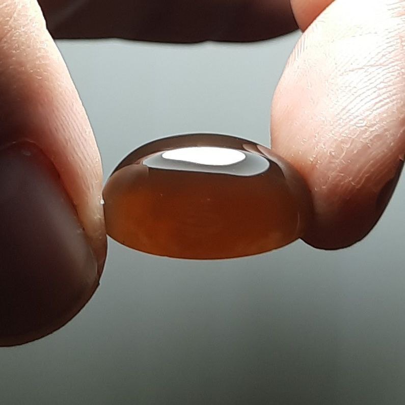 عقیق خرمایی خوشرنگ آبدار دست تراش طبیعی یمن