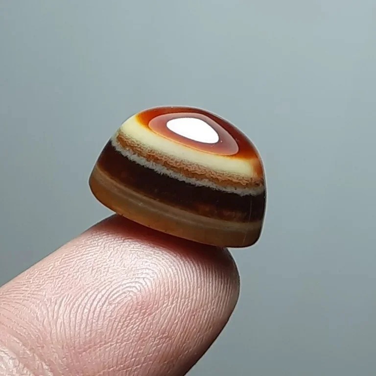 عقیق چندپوست خوشرنگ میزان پرگاری اصل معدنی