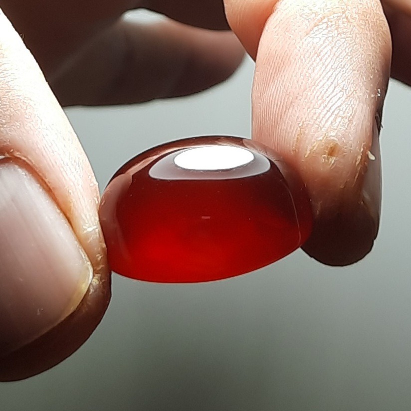 عقیق کرزی ، آلبالویی خوشرنگ و خاص اصل معدنی