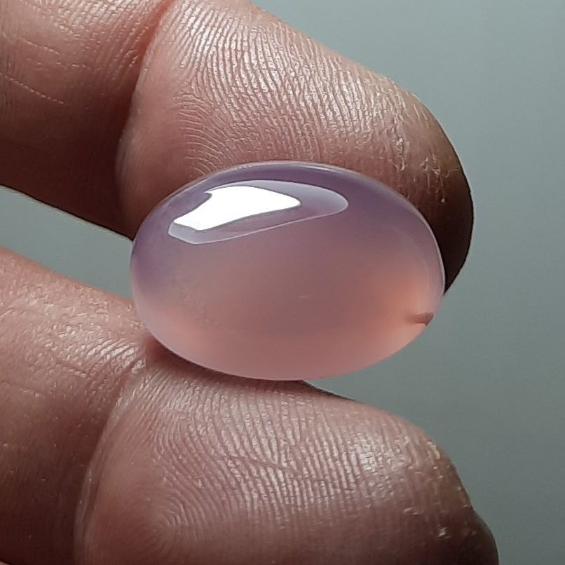 عقیق یاسی خوشرنگ و آبدار اصل معدنی