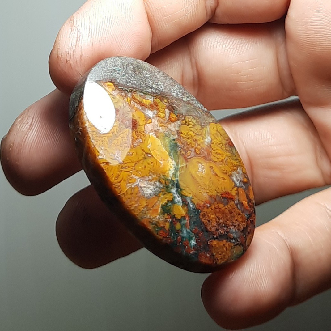 جاسپر غولپیکر خوش منظره طبیعی اصل معدنی خراسان