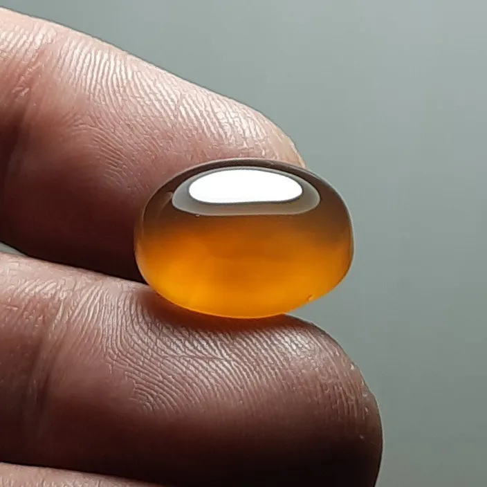 عقیق عسلی خوشرنگ بشدت آبدار اصل و طبیعی یمن