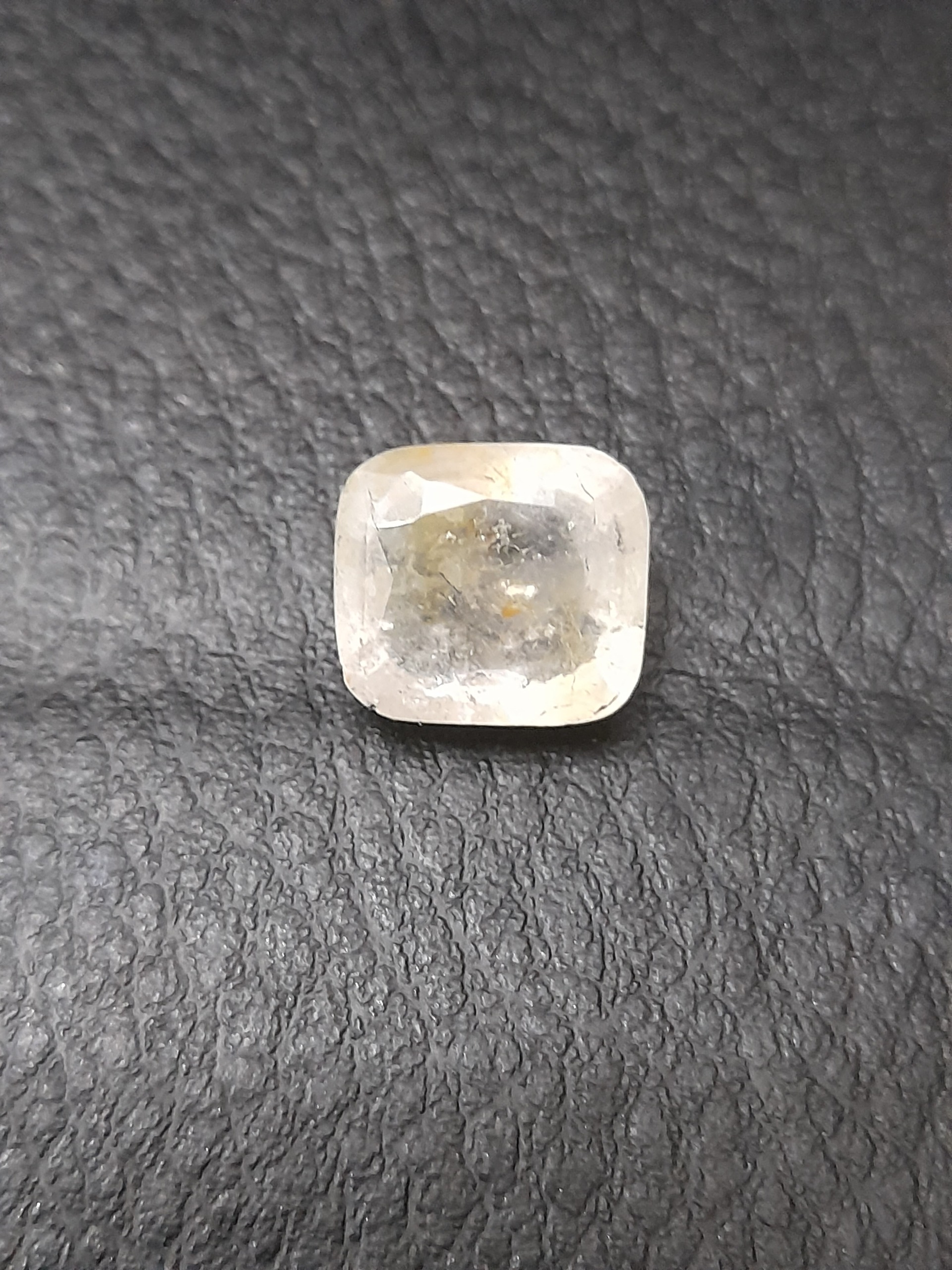 بیروج افغانستان معدنی (توپاز)