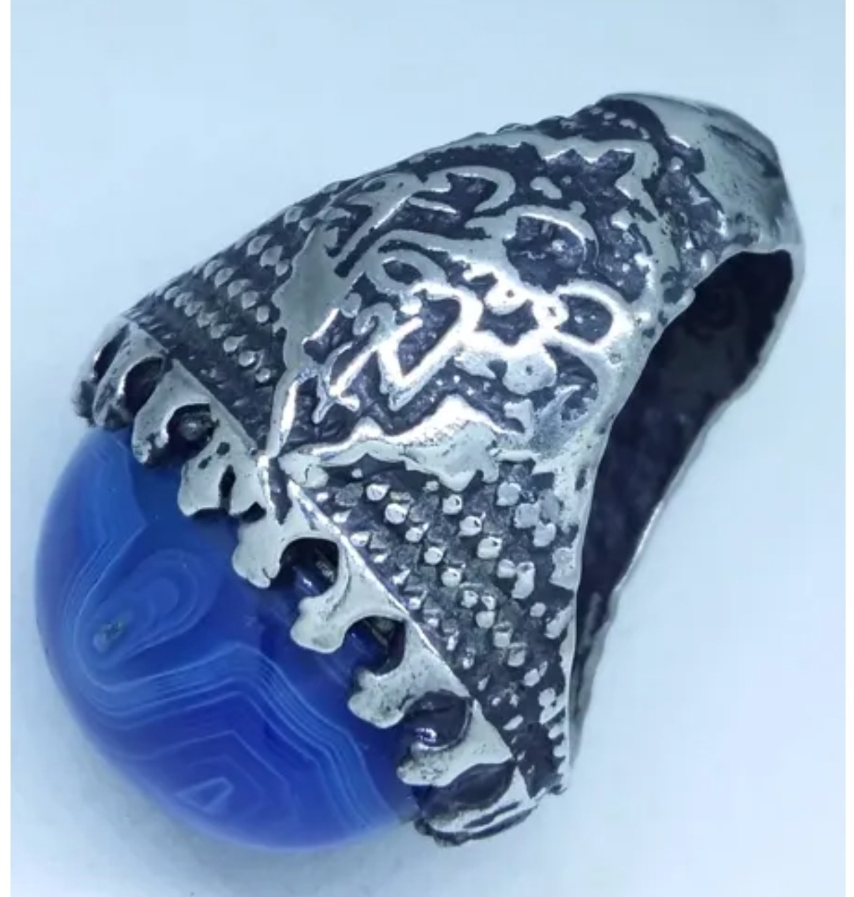 انگشتر نقره طرح یا ضامن آهو با نگین عقیق آبی خاص