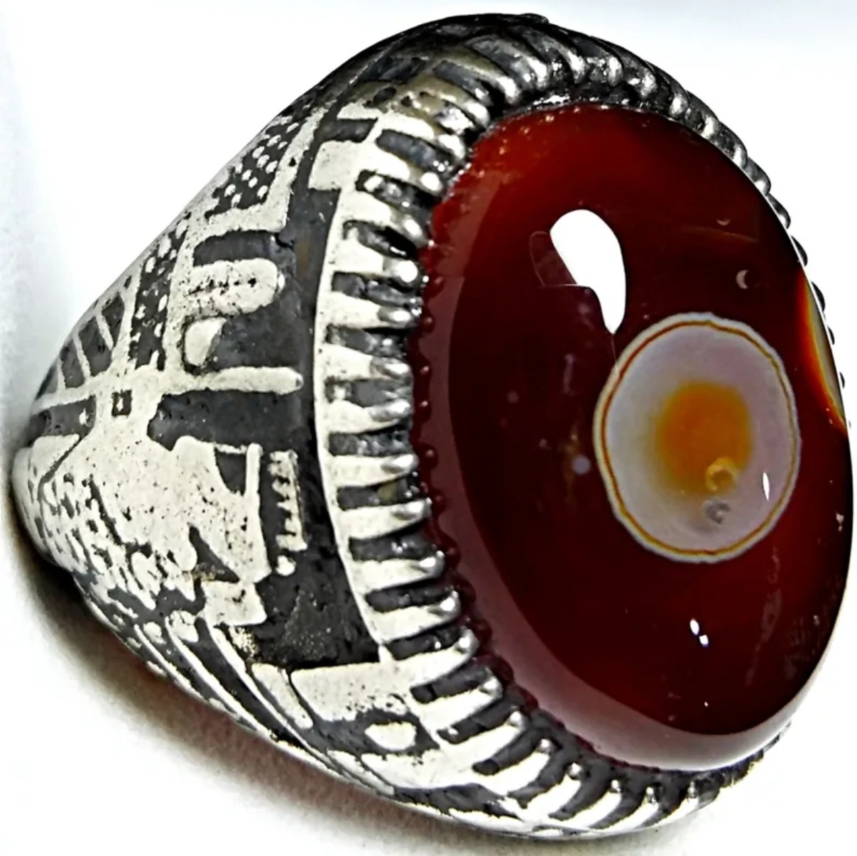 انگشتر سرباز هخامنشی نقره نگین باباقوری مژه دار