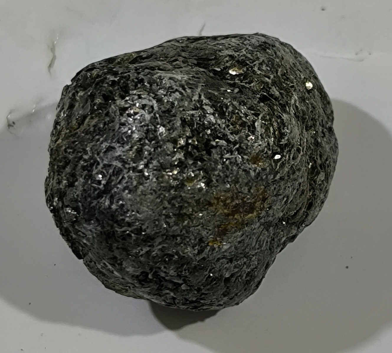 راف یاقوت کروندوم دونه اناری طبیعی 215 قیراطی