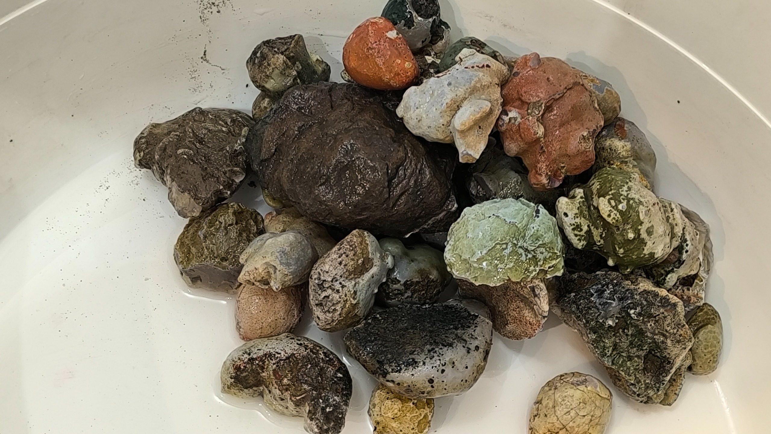 توپی عقیق فردوس درجه یک پک دو کیلویی سبز و قرمز