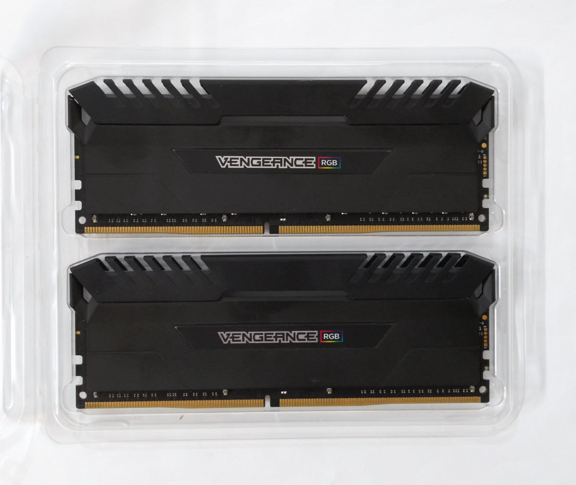 32 گیگ رم DDR4 کورسیر (دارای RGB  )