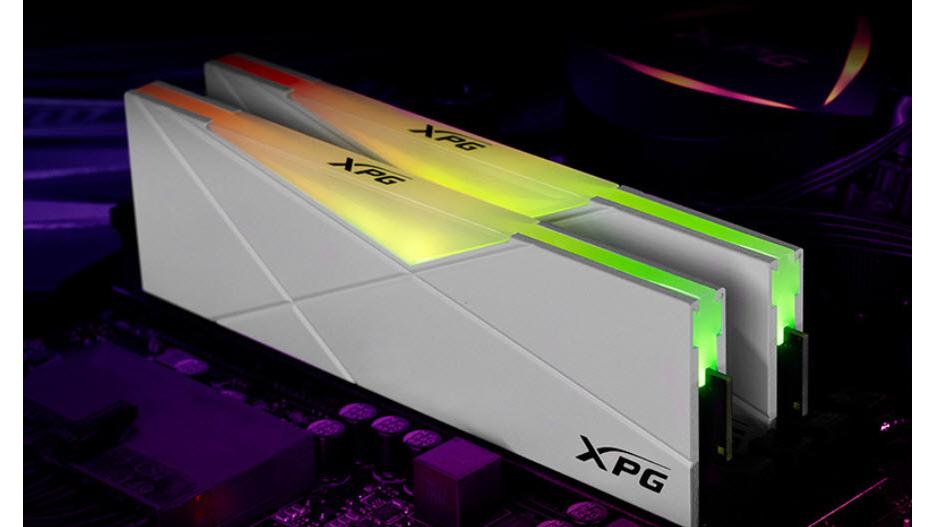 16 گیگ رم DDR4 دارای RGB