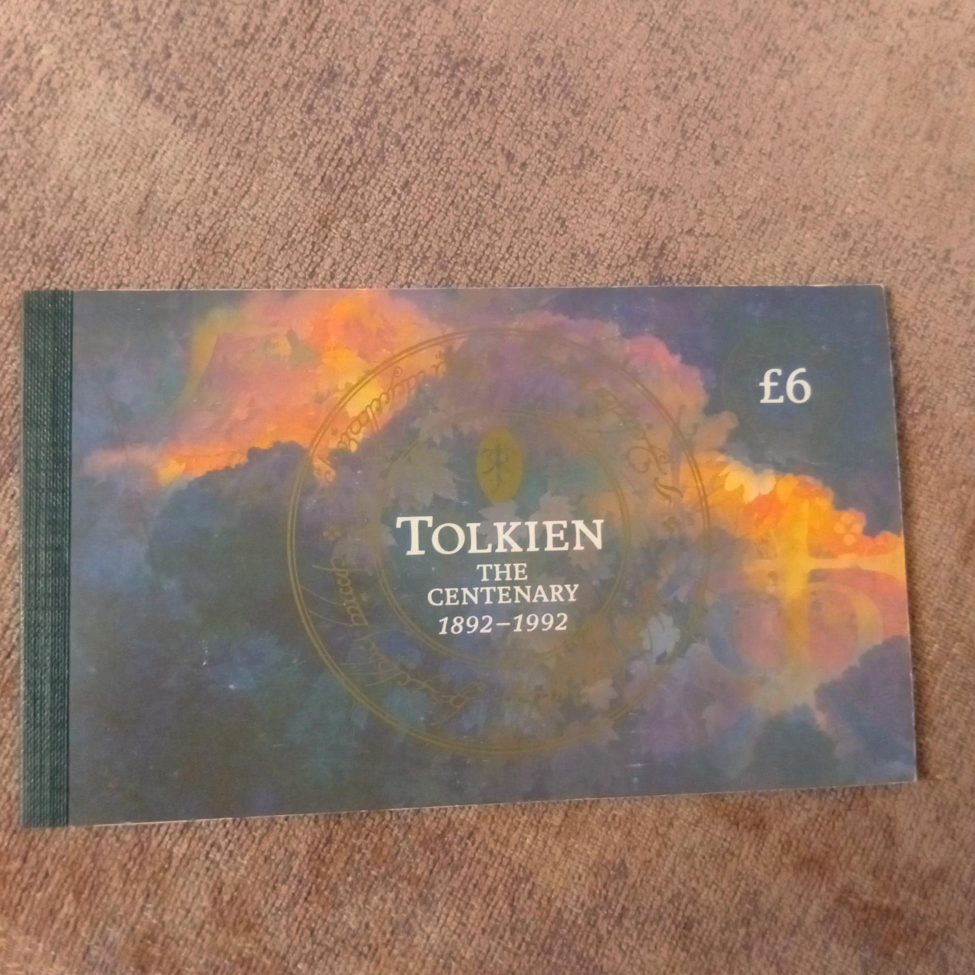 بوکلت تولکاین نویسنده وزبان شناس تطبیقی انگلستان