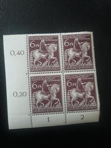 600