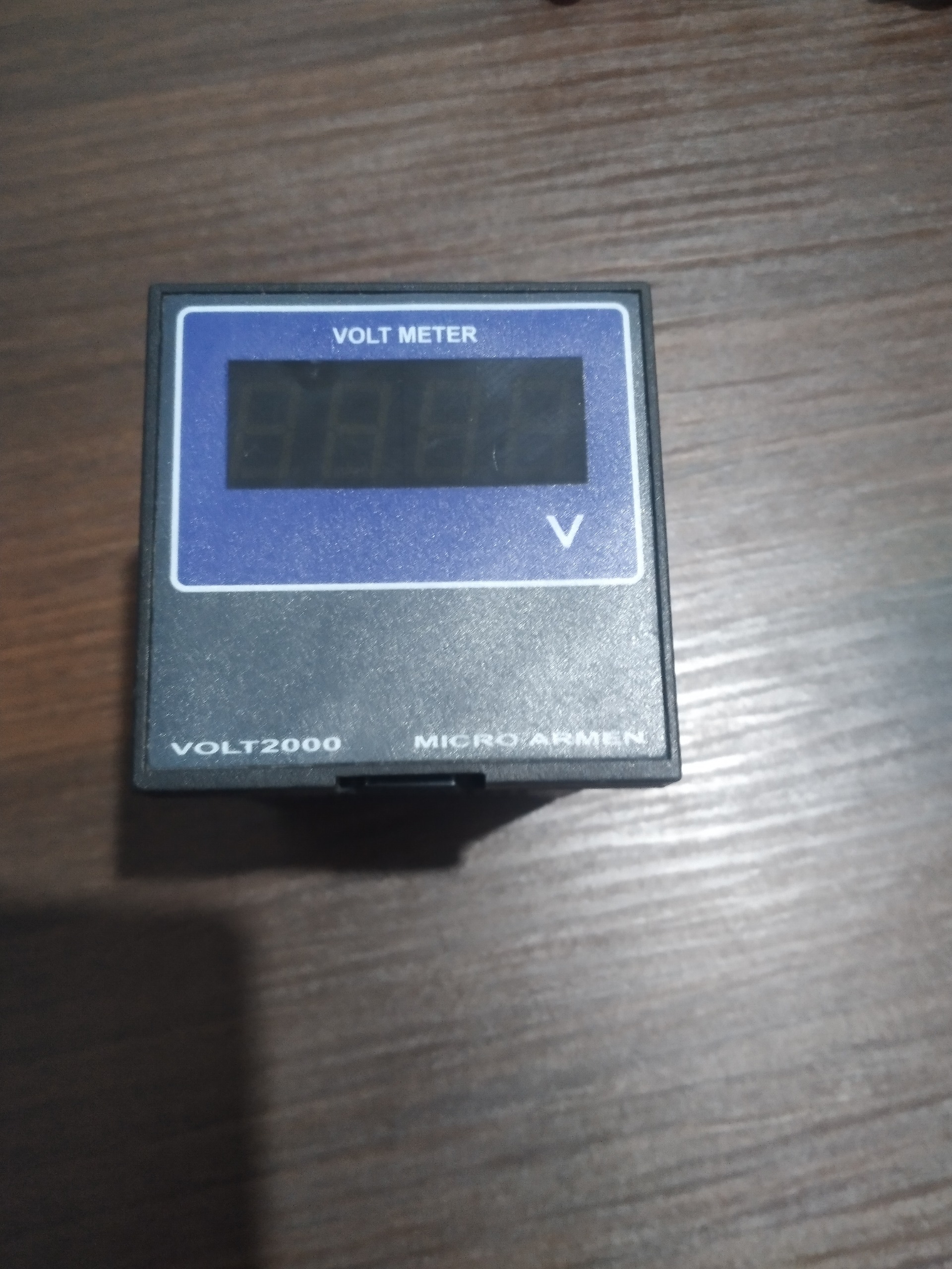 ولتمتر دیجیتال میکرو آرمن مدل volt2000