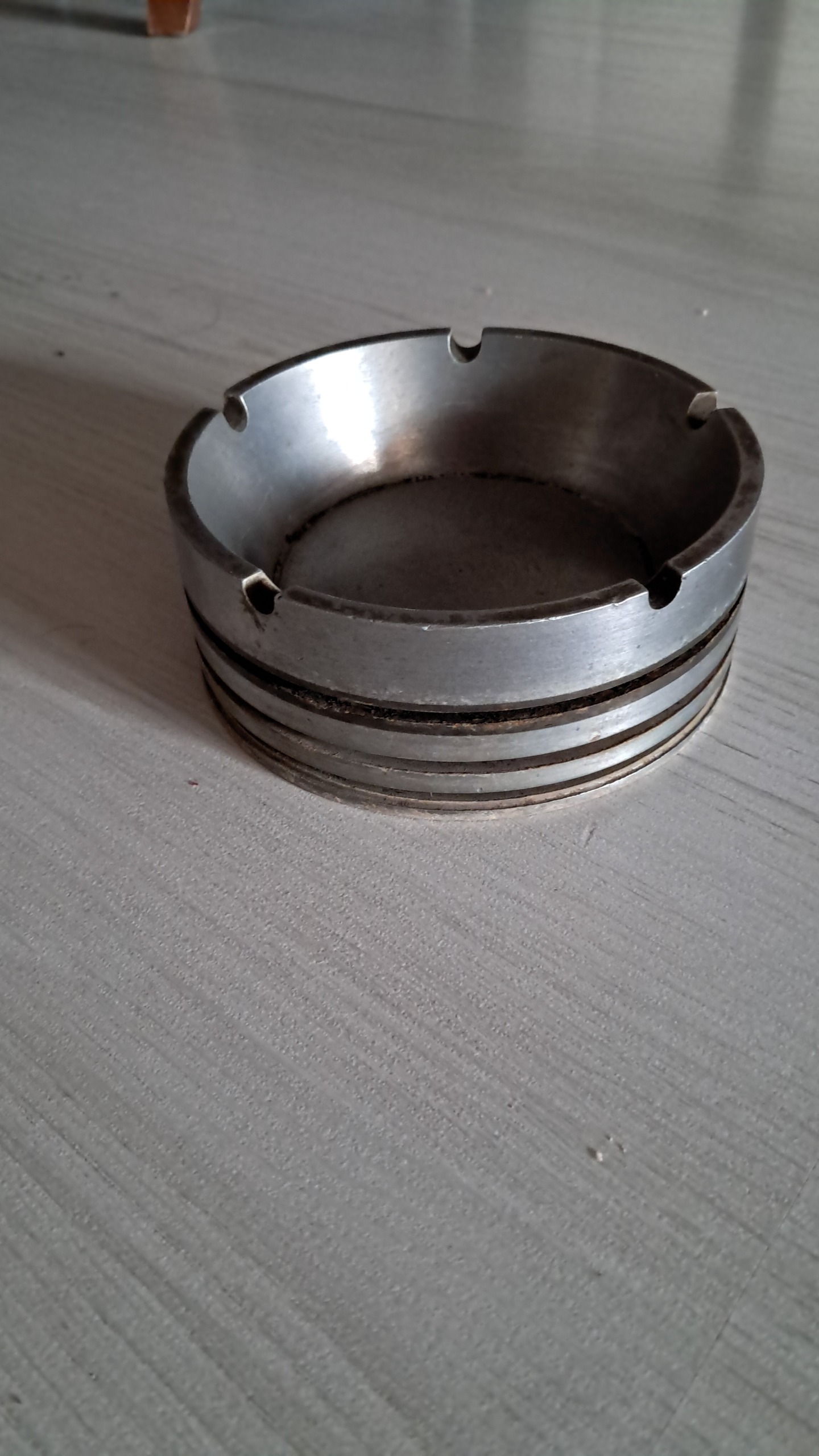 جا سیگاری قدیمی