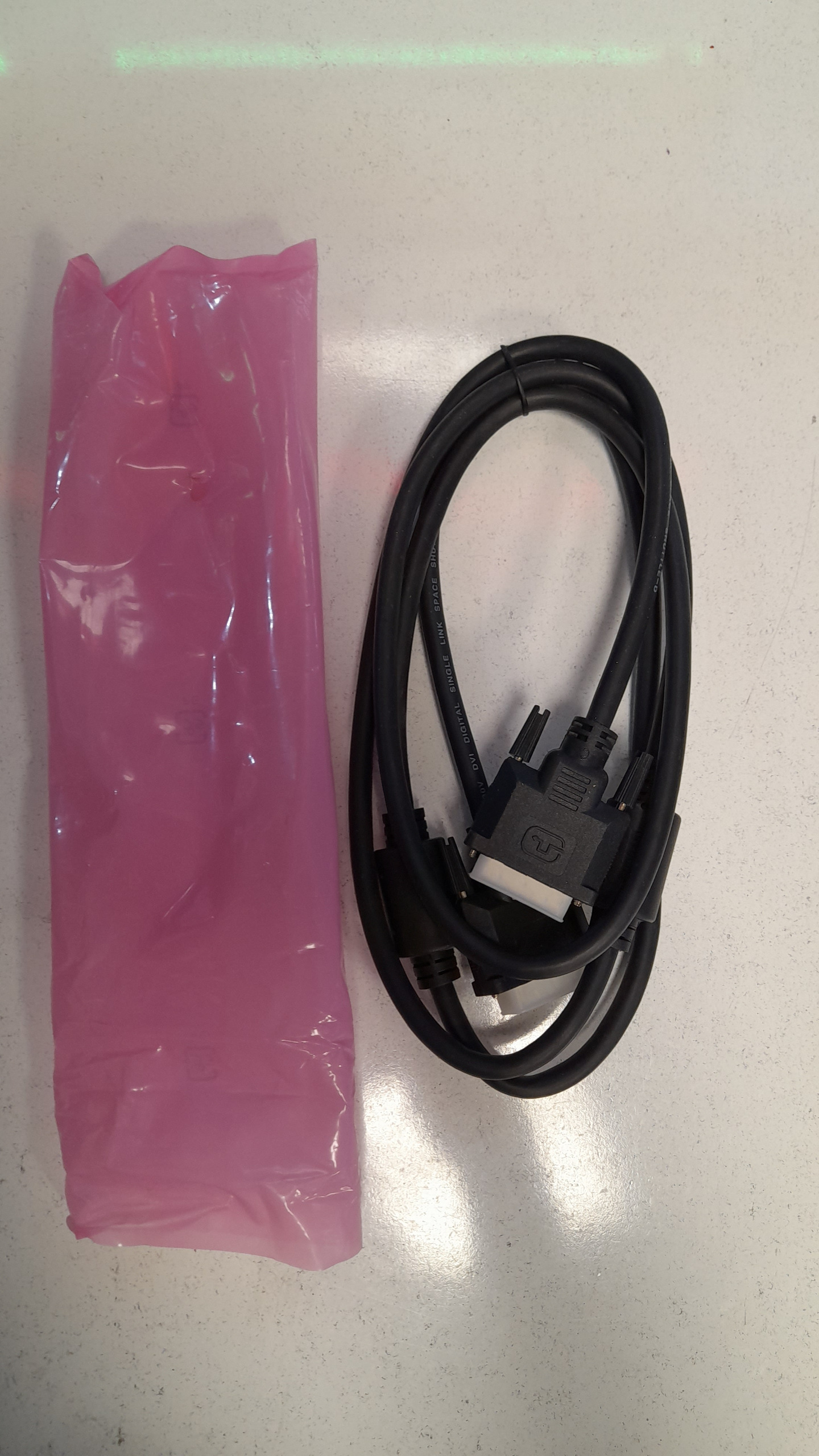 کابل DVI مدل DVI-D shuttel به طول 1.5 متر