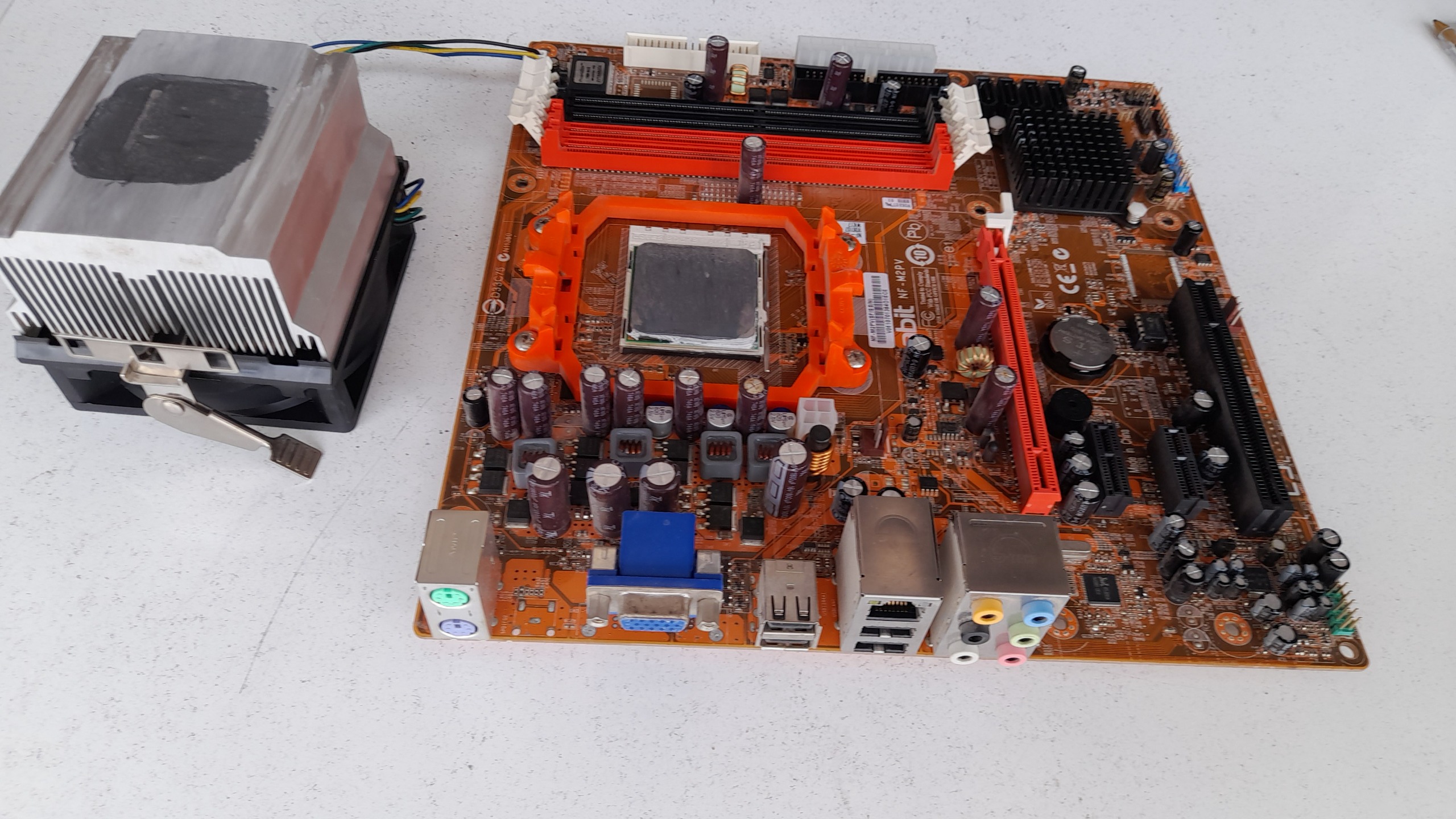 باندل مادربرد وسیپیو وفن am ddr2 abit