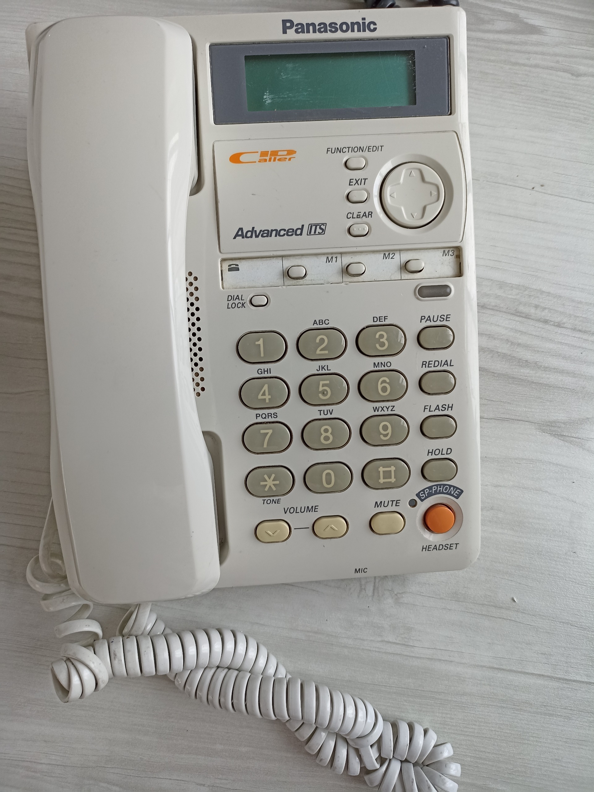 تلفن اصل پاناسونیک مدل KC-TSC35JXW