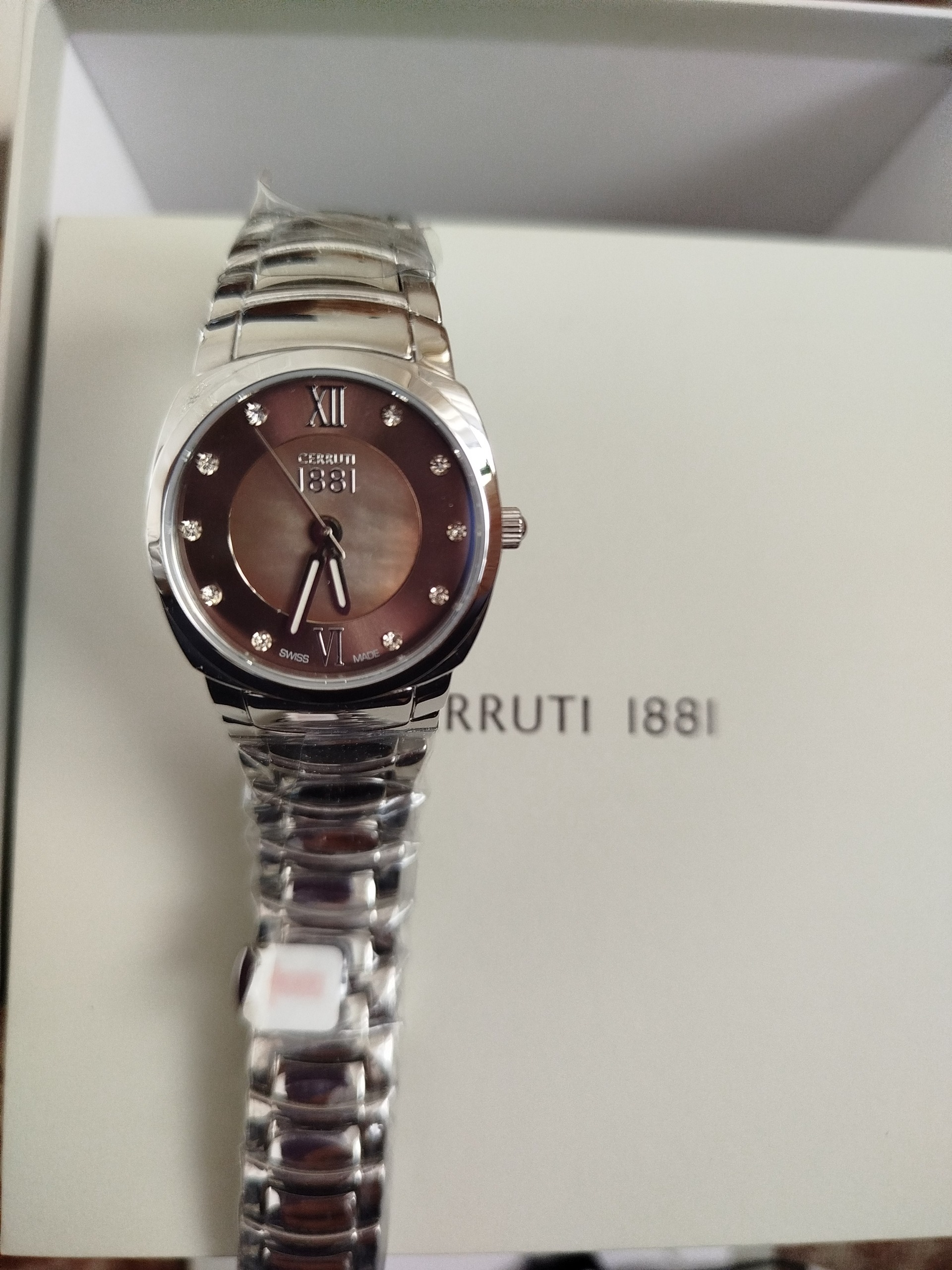 ساعت چروتی لوکس