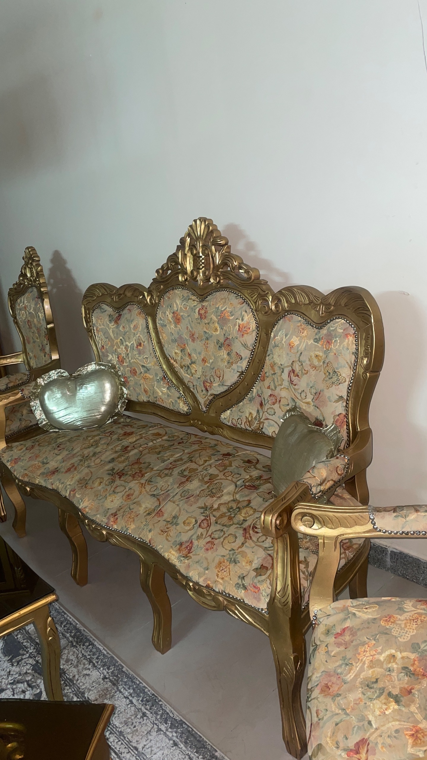 مبلمان سلطنتی هفت نفره