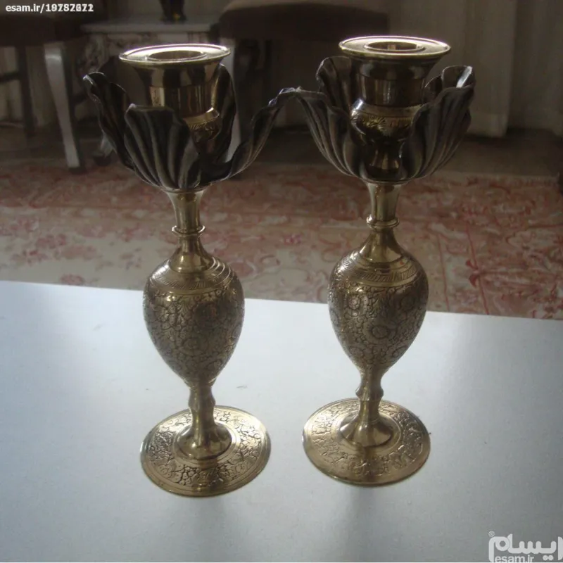 شمعدان برنجی روسی قدیمی ضخیم و محکم دستساز