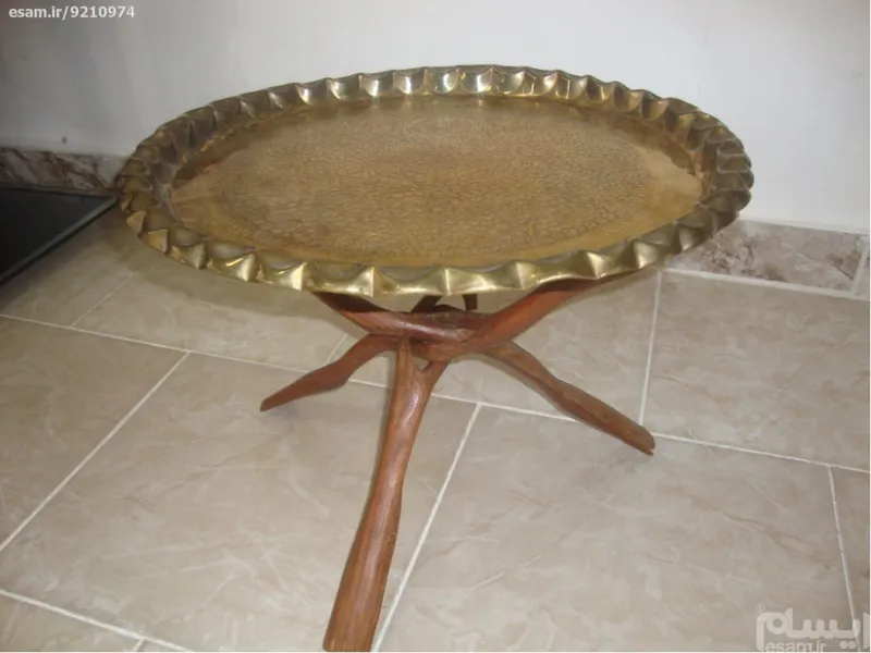سینی برنجی بهمراه پایه چوبی