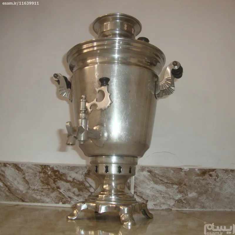 سماور روسی. کارنمیکند