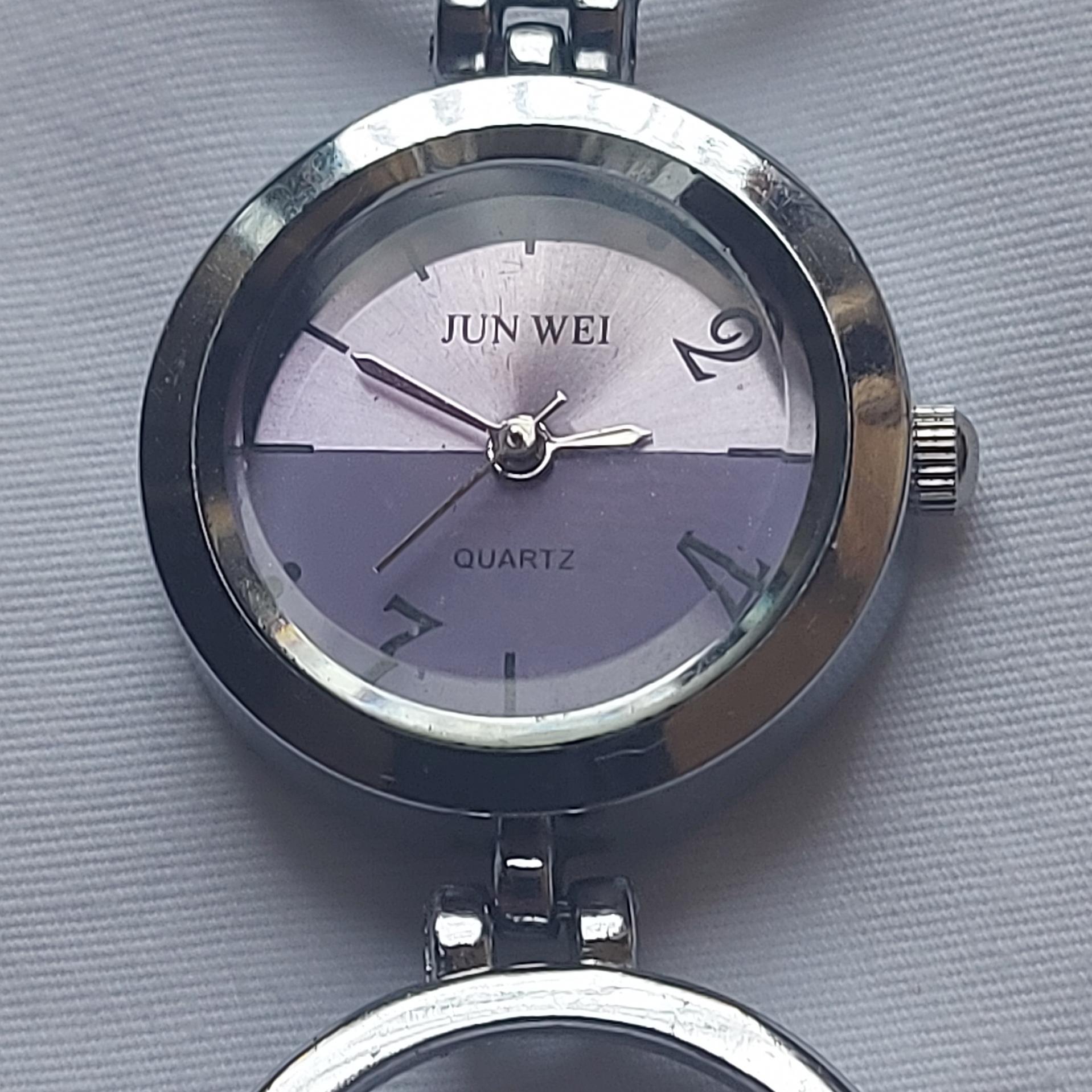 ساعت مچی زنانه JUN WEI ساخت چین