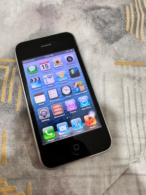 iphone 3gs 16 GiG
