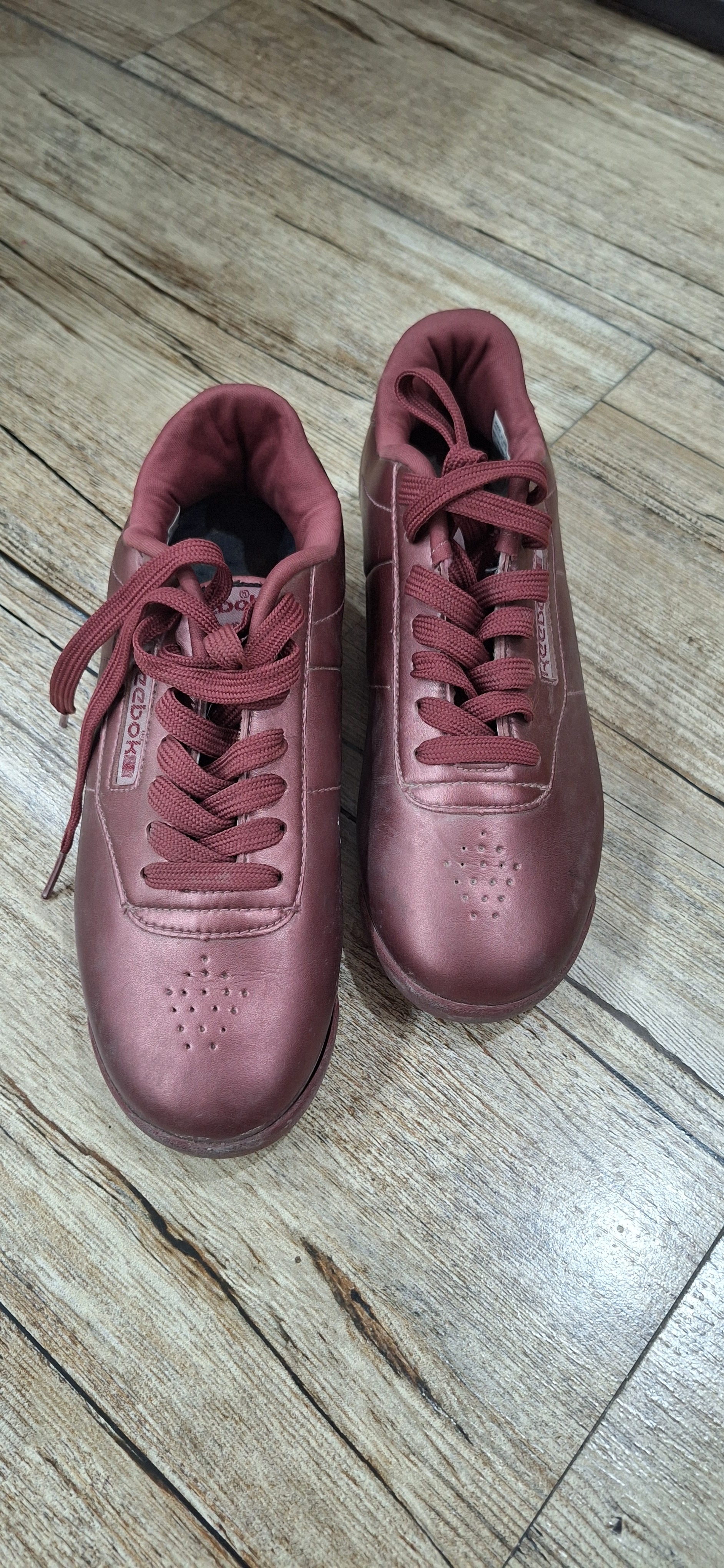 کتونی زنانه Reebok شیک و اصل