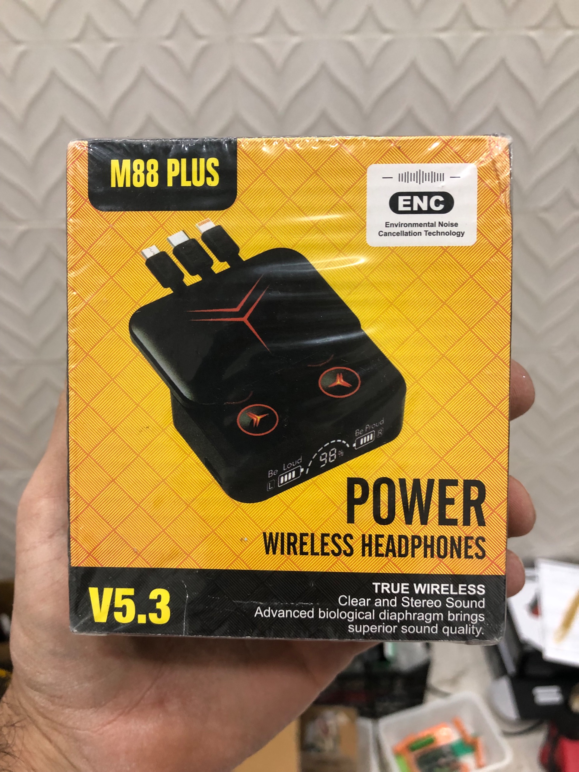 ایرپاد و پاور بانک