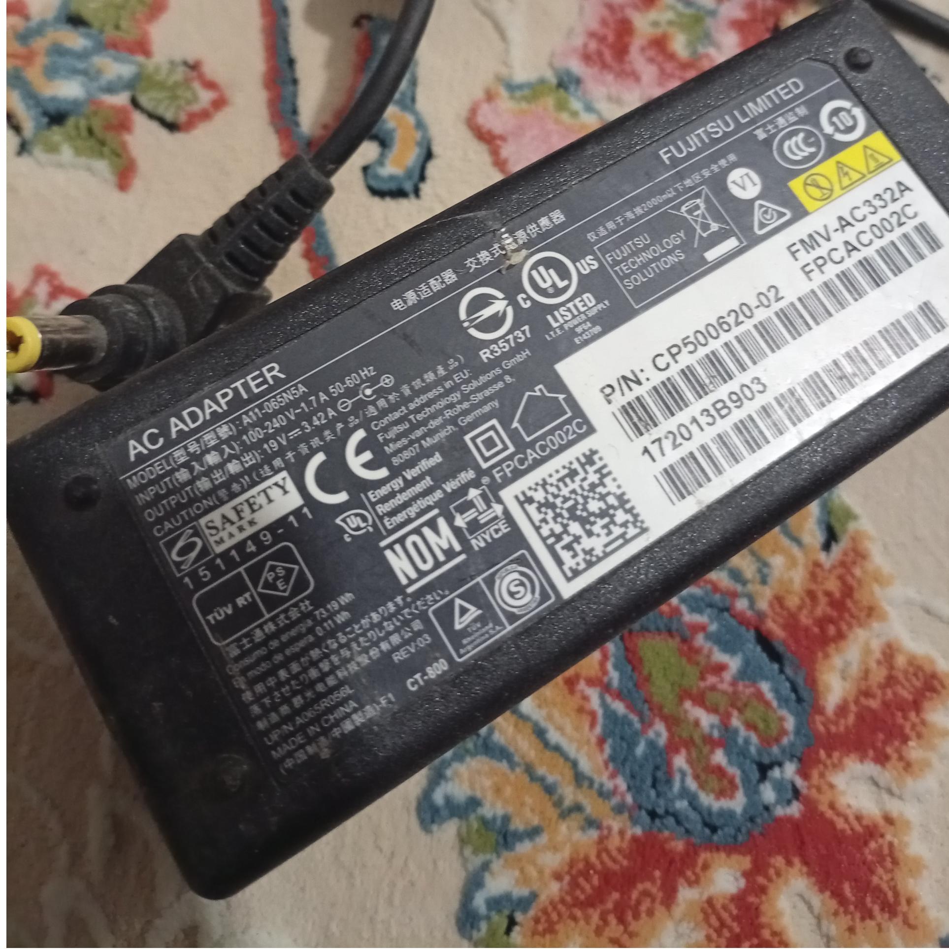 شارژر استوک اورجینال فوجیتسو