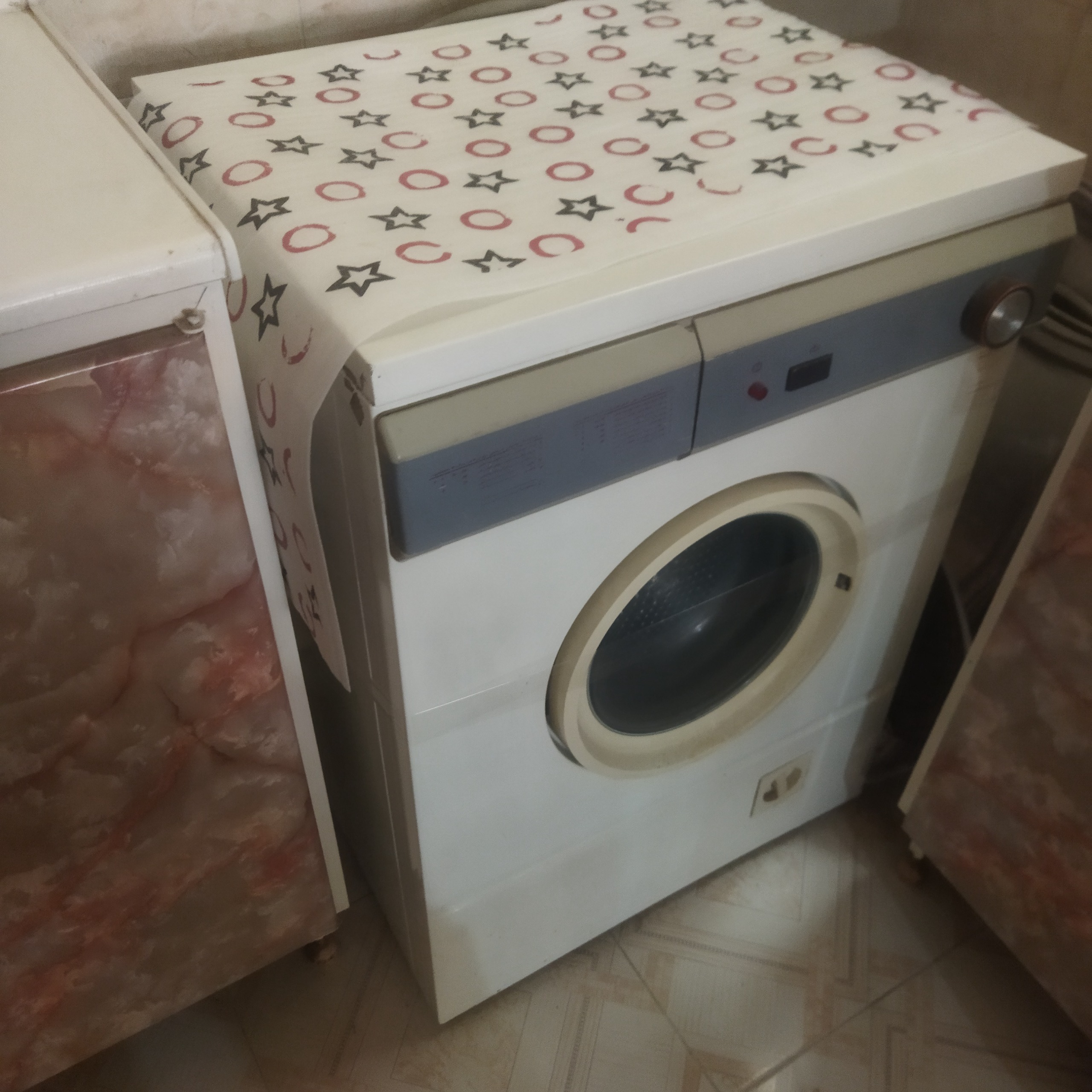 ماشین لباسشویی مارک (ارج ) قدیمی