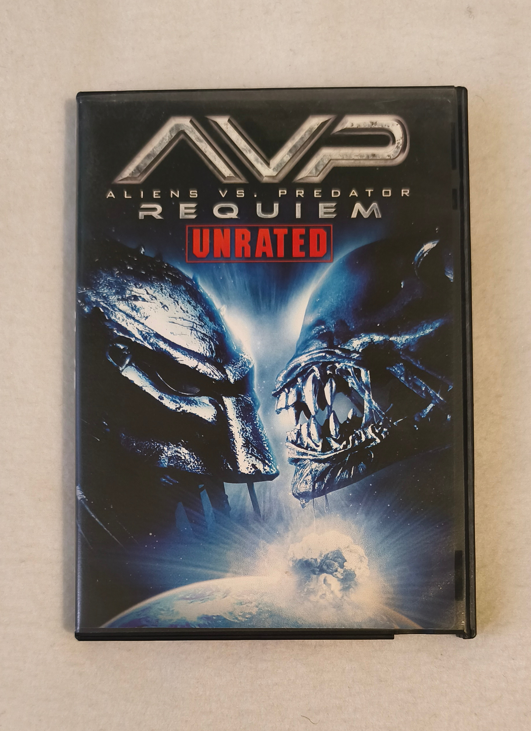 فیلم ALIENS vs PREDATOR اورجینال ( توضیح دارد )