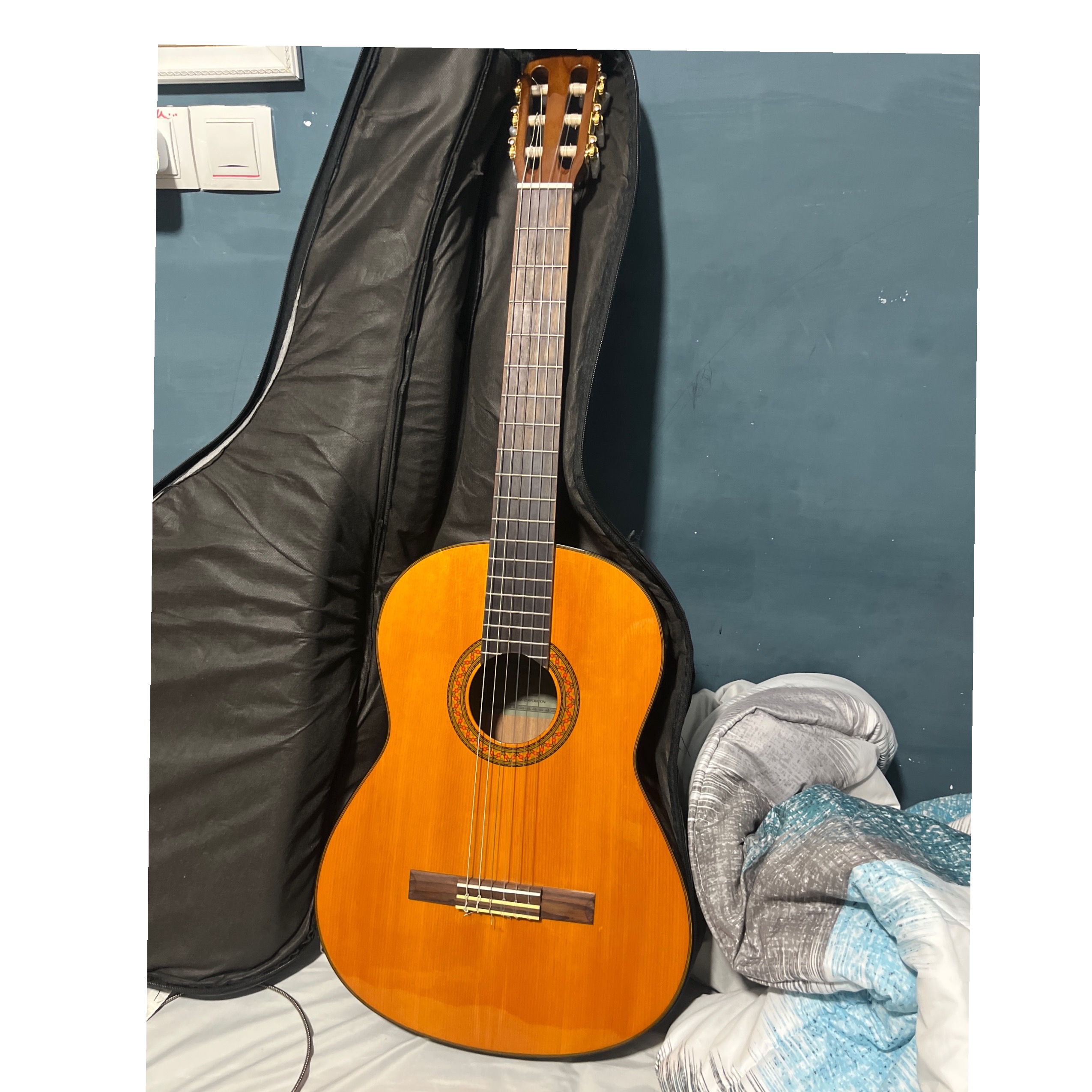 گیتار یاماها c70