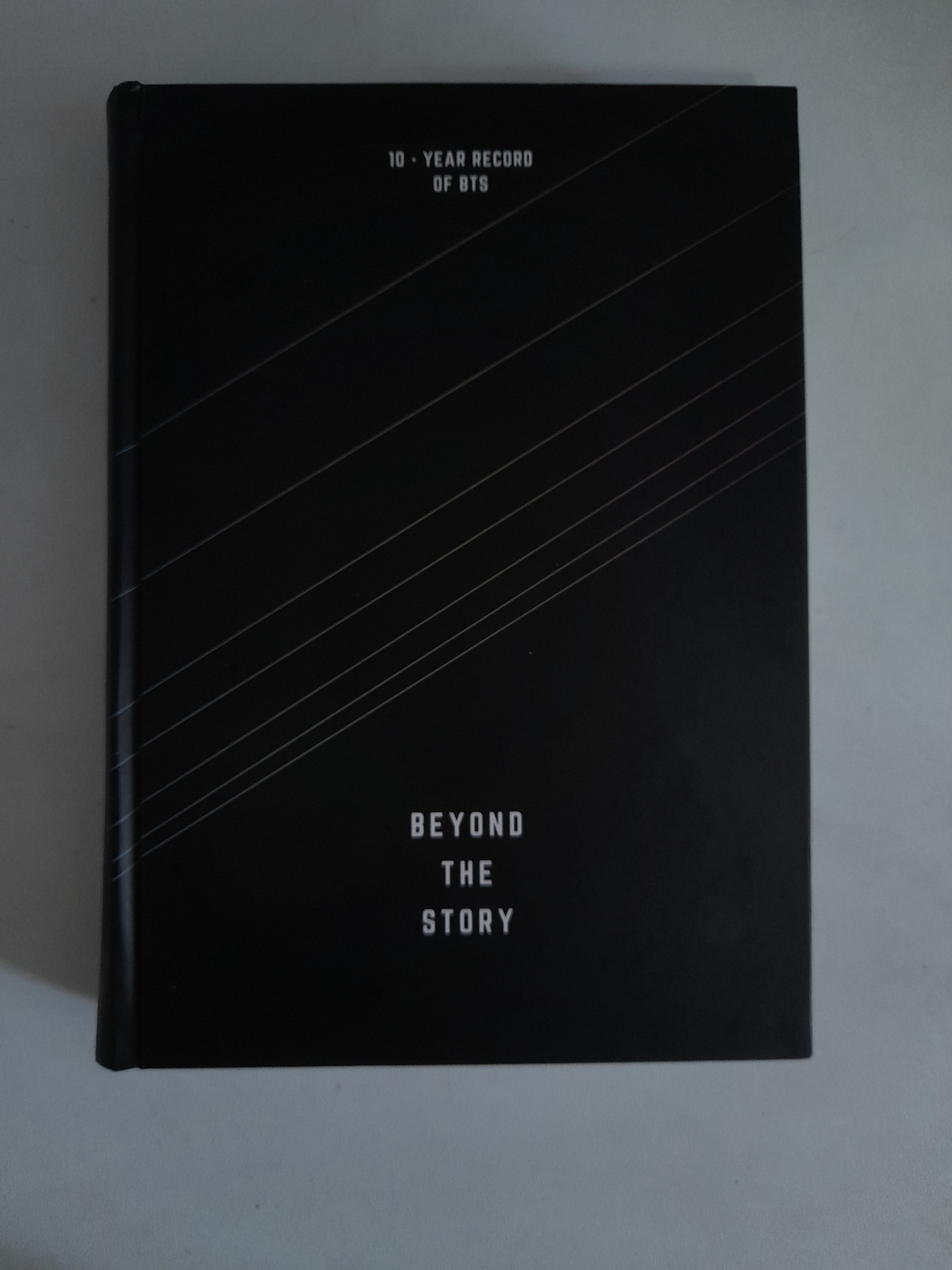 کتاب زندگینامه بی تی اس "Beyond The Story"