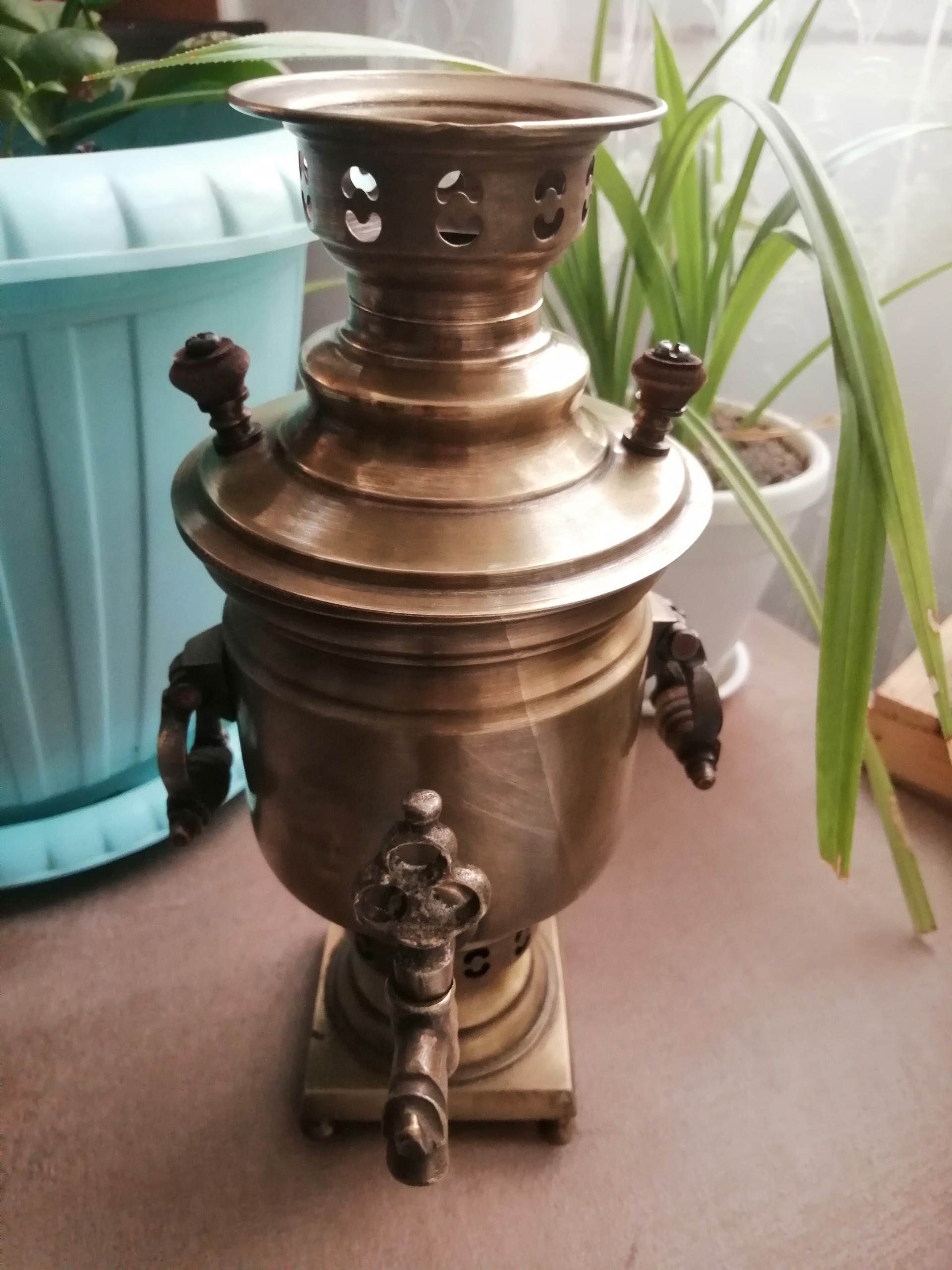 سماور ذغالی قدیمی