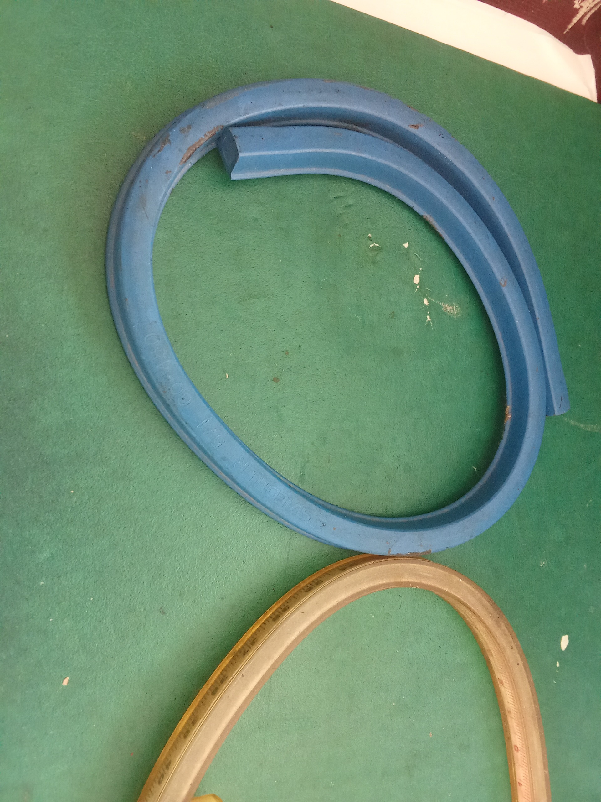 خط کش پلاستیکی معطف