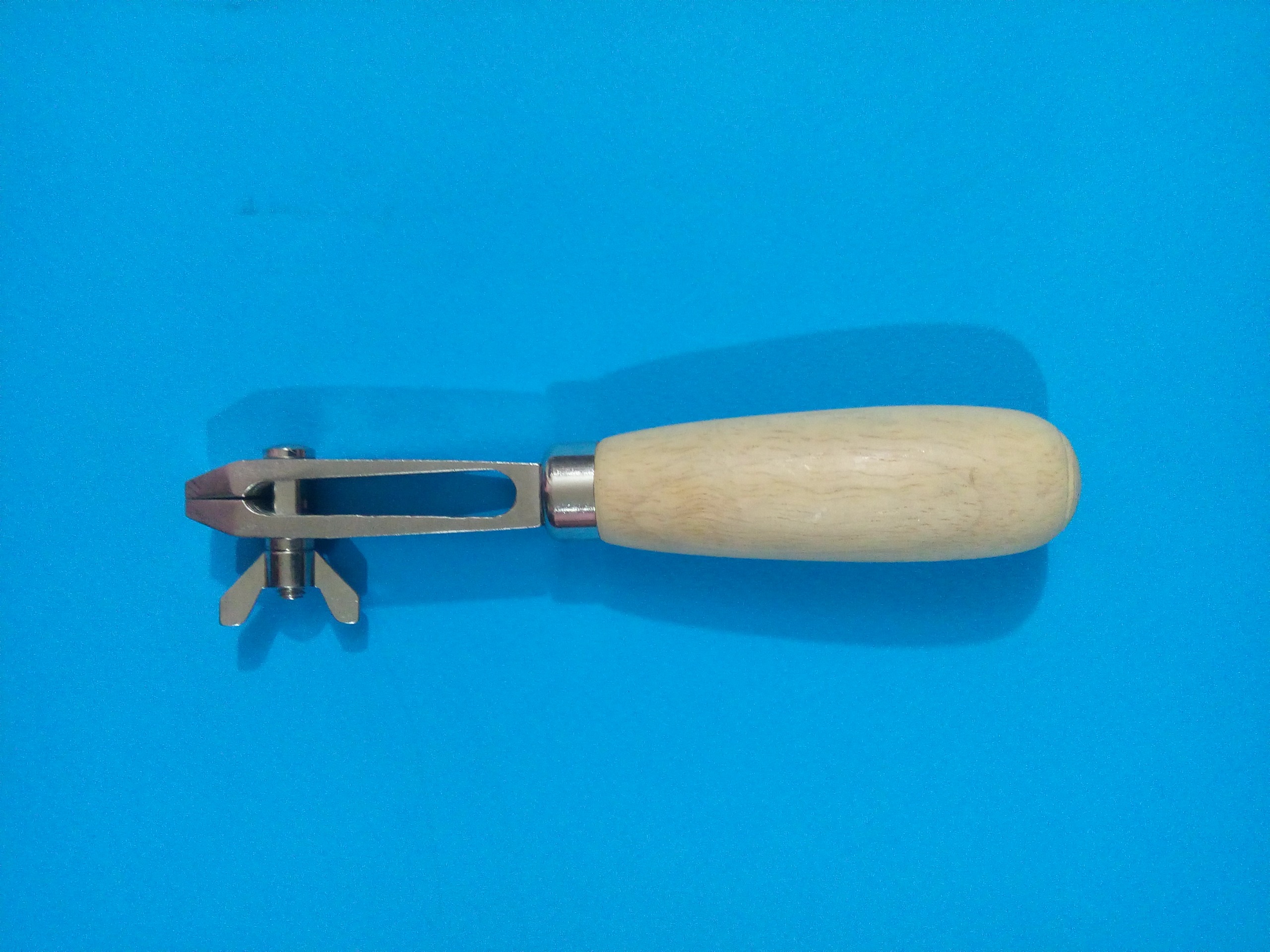 گیره پیچ ریزگیر نگه دارنده