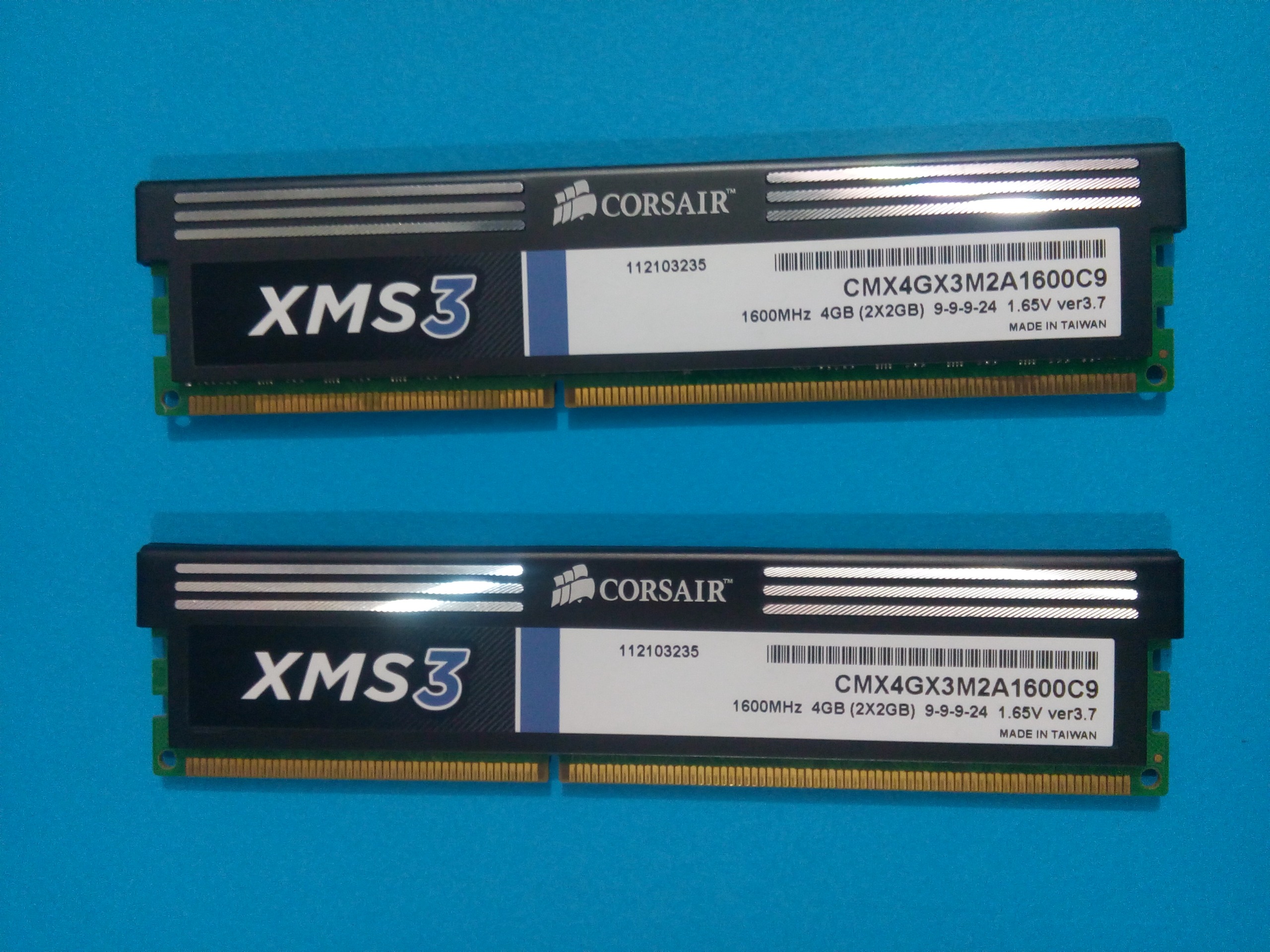 رم کورسیر 4 گیگ دو کاناله ddr3 همراه با کارتن