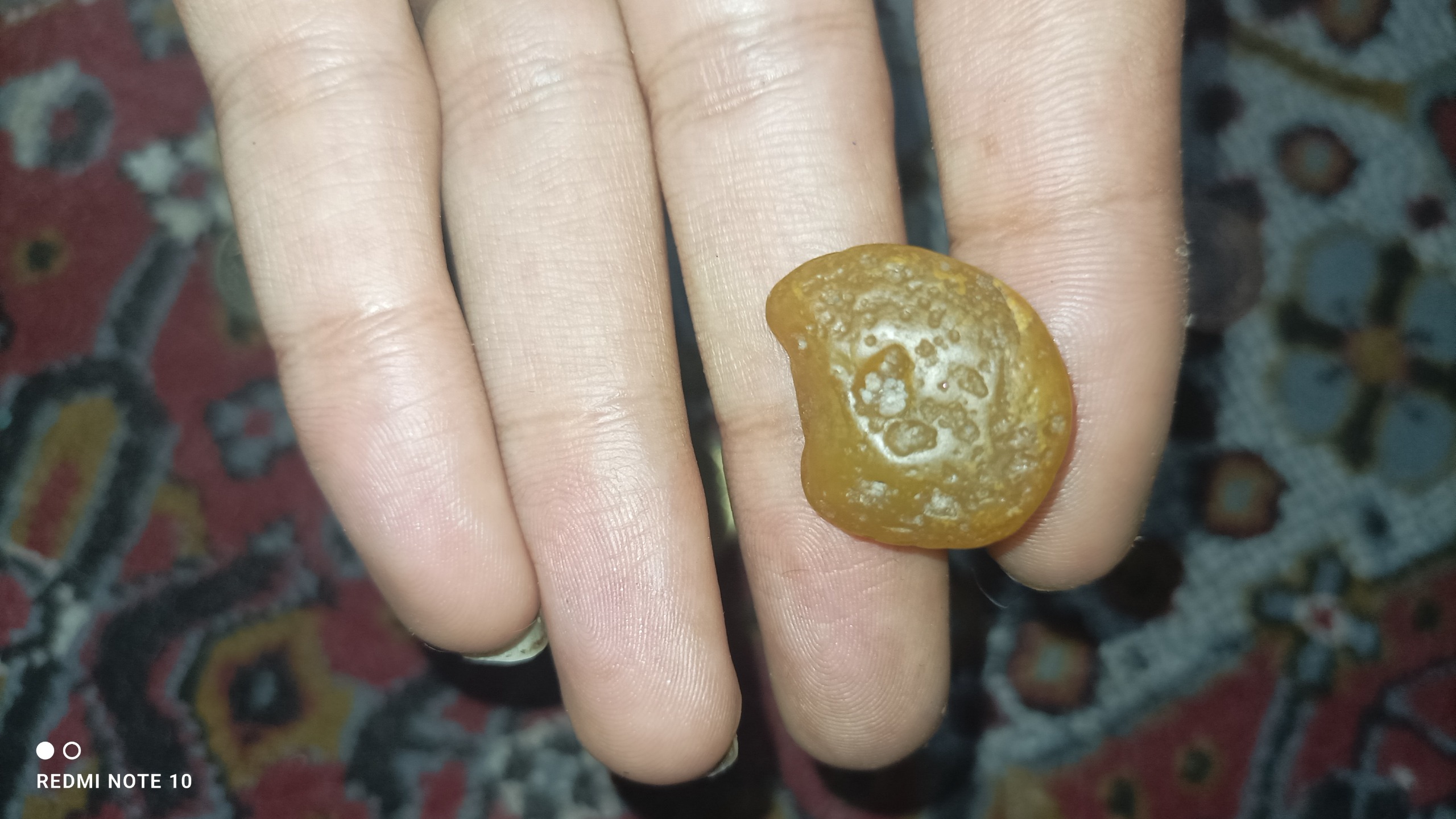یک عدد زوعه مار بزرگ با خواص بالا.اصل