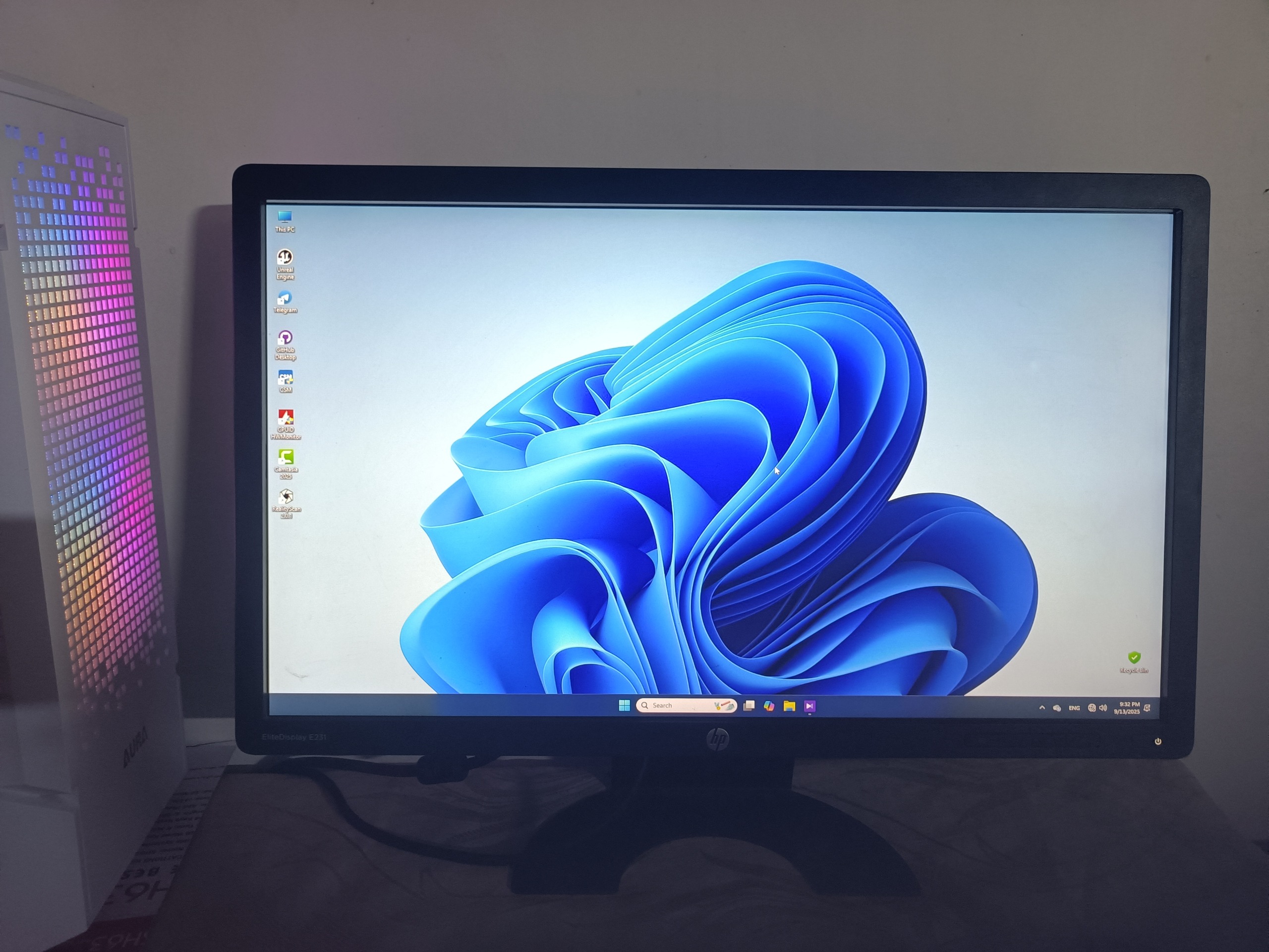 مانیتور HP 24 فول اچ دی