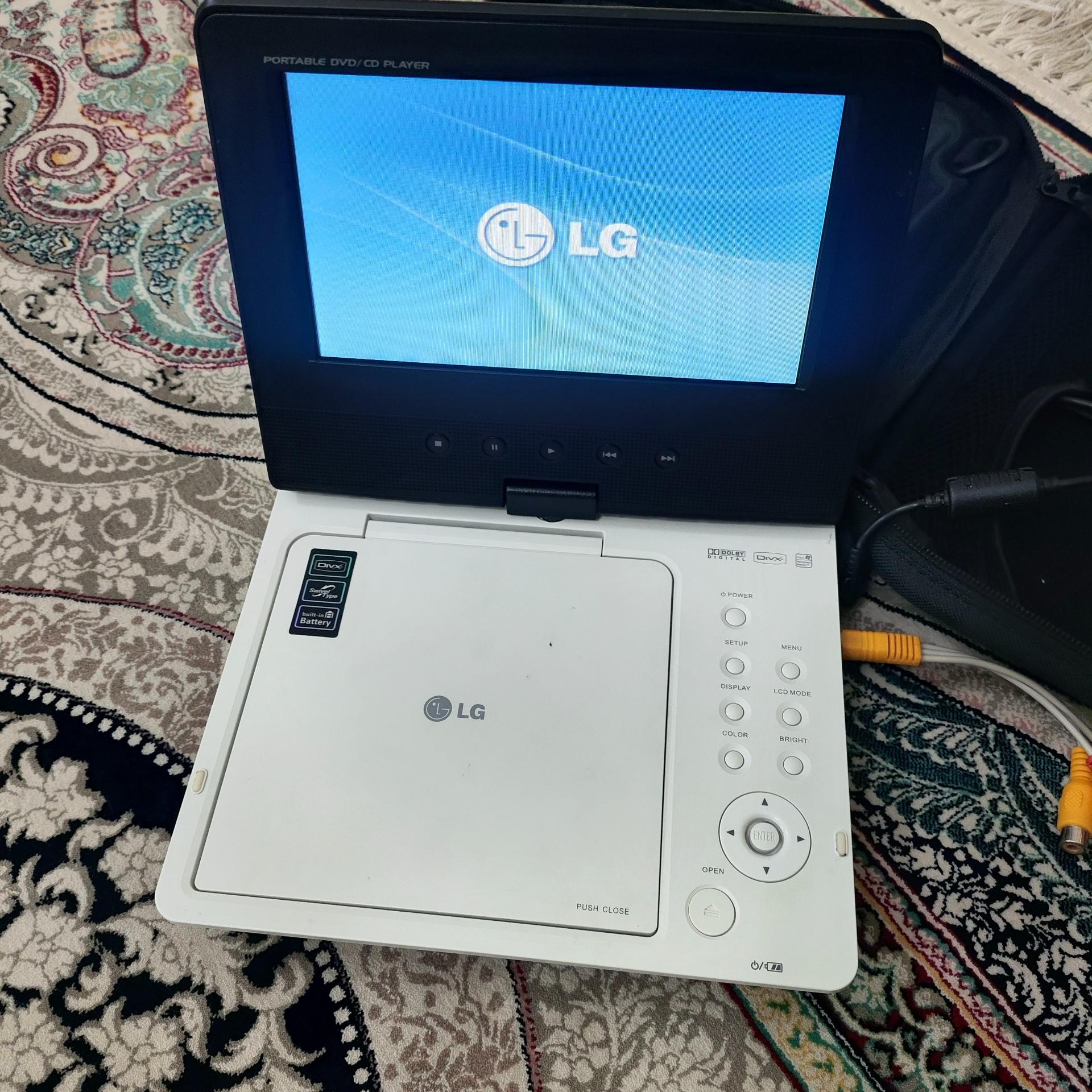 دی وی دی لپ تاپی پرتابل الجی با کیف کارتن و کنترل