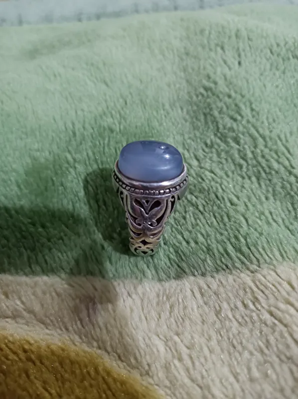انگشتر نقره با سنگ عقیق سوسنی