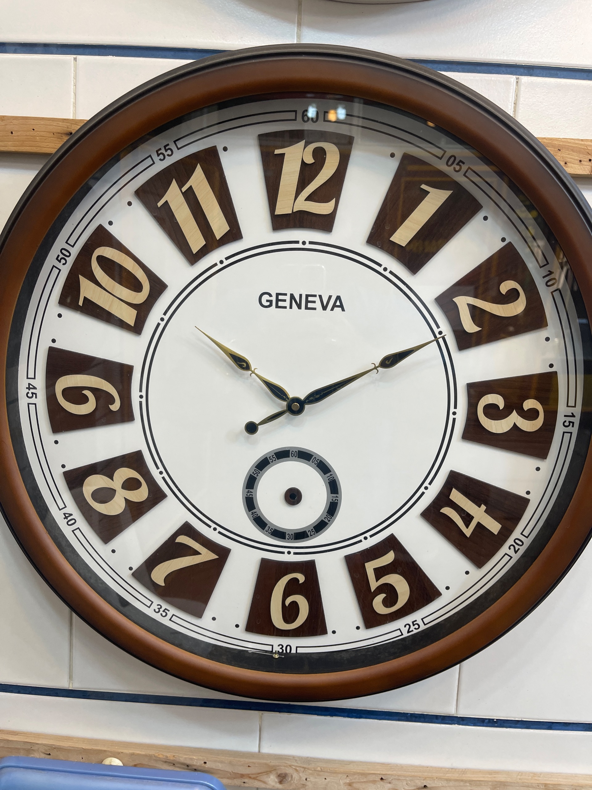 ساعت دیواری Geneva